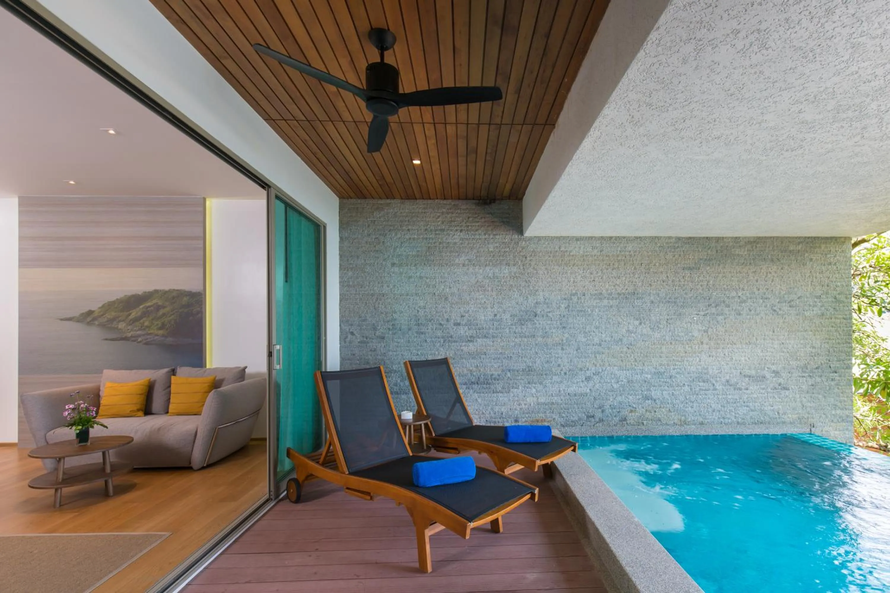 Patio in Wyndham Grand Phuket Kalim Bay