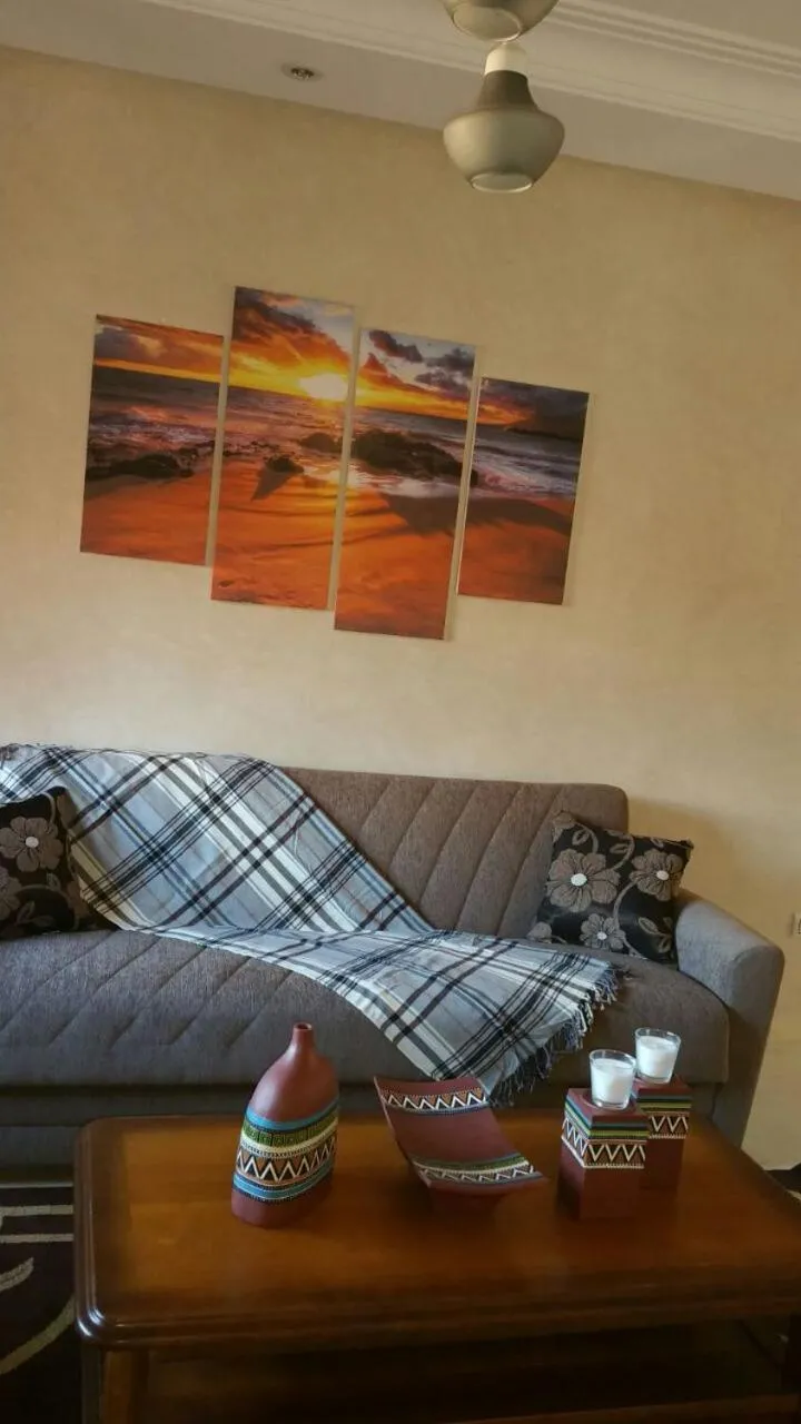Mouzdalifa Apartment In City Center