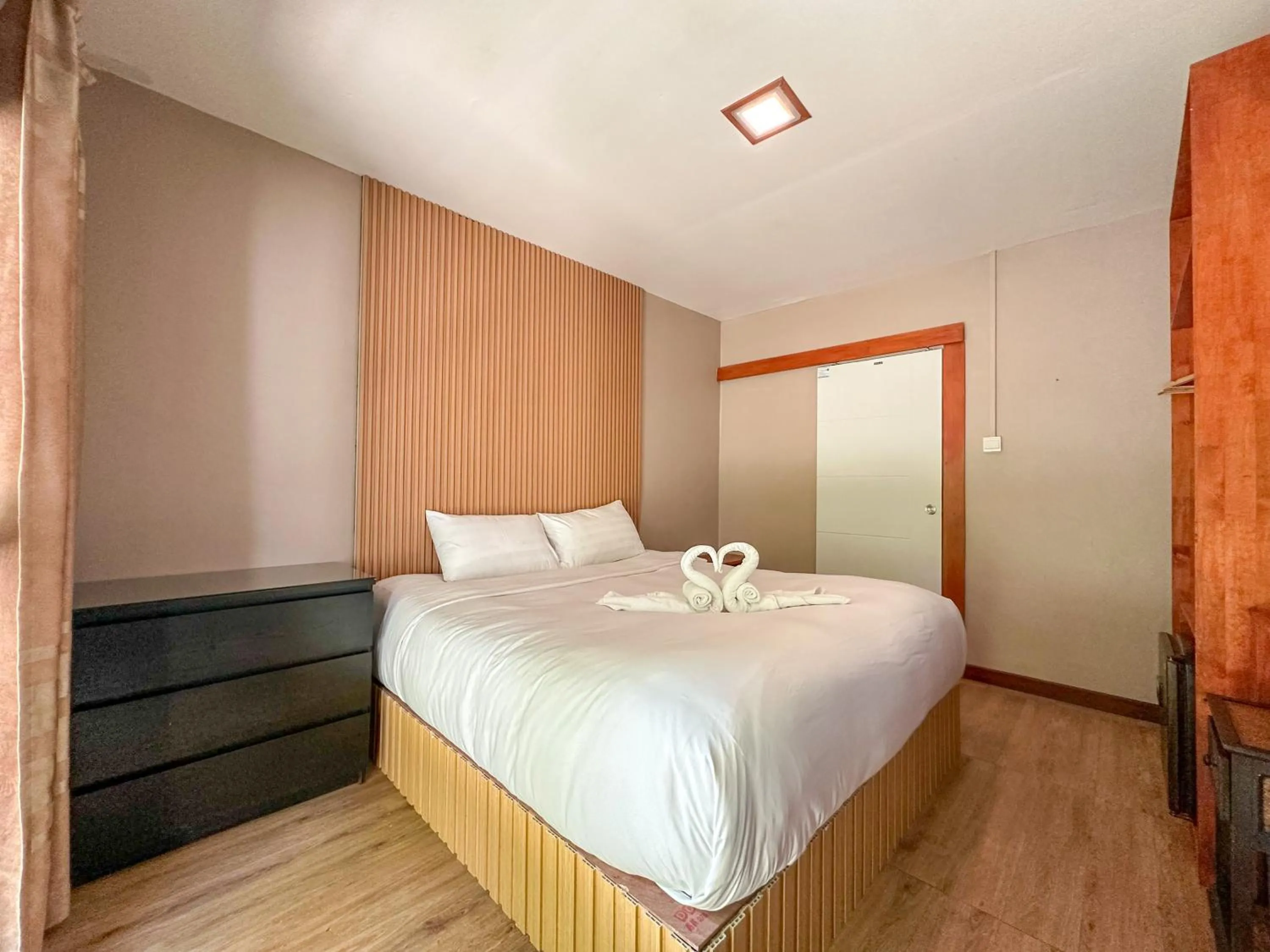 King Room with Balcony in Good Mood Resort