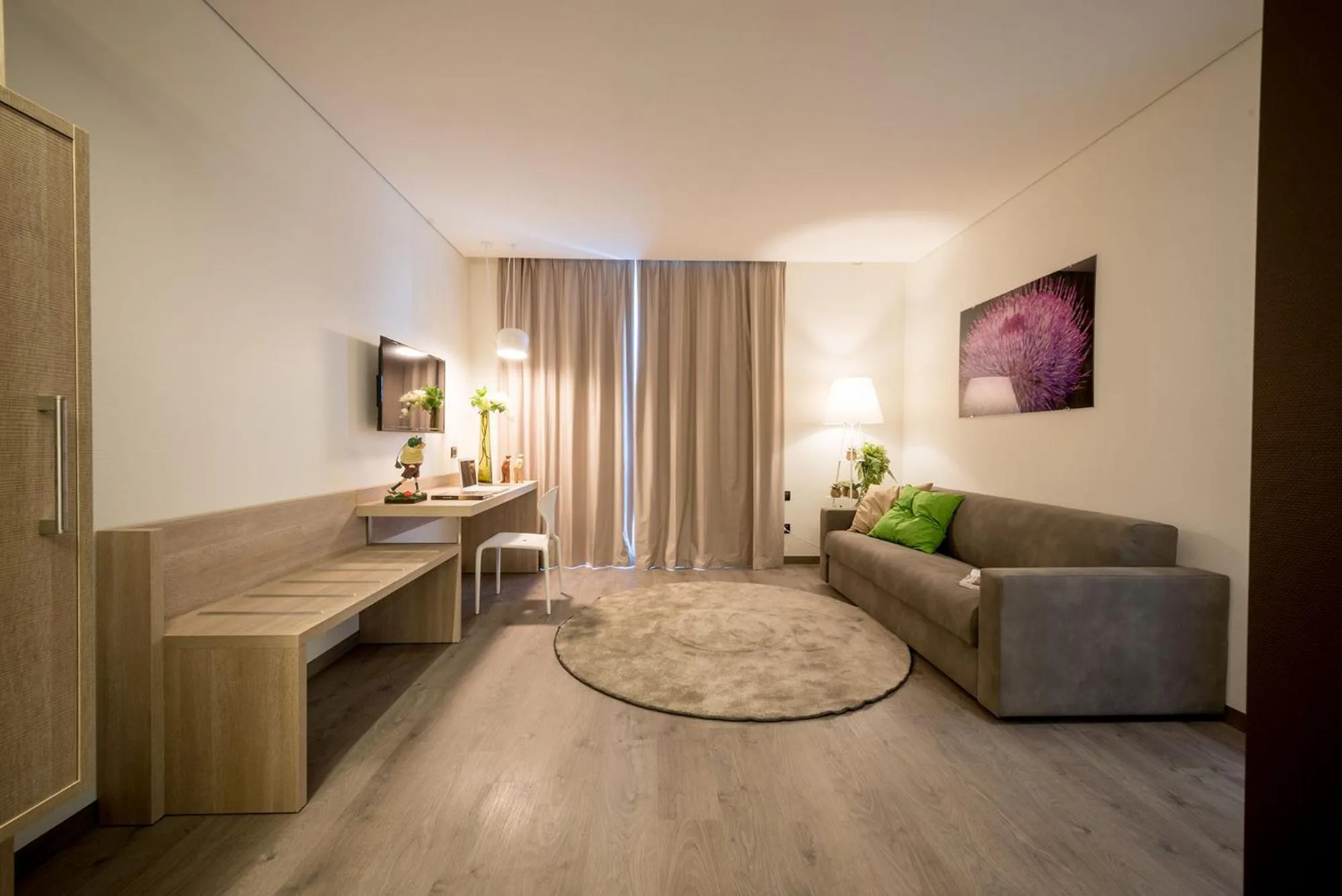 Seating area, Bed in Fuori le Mura