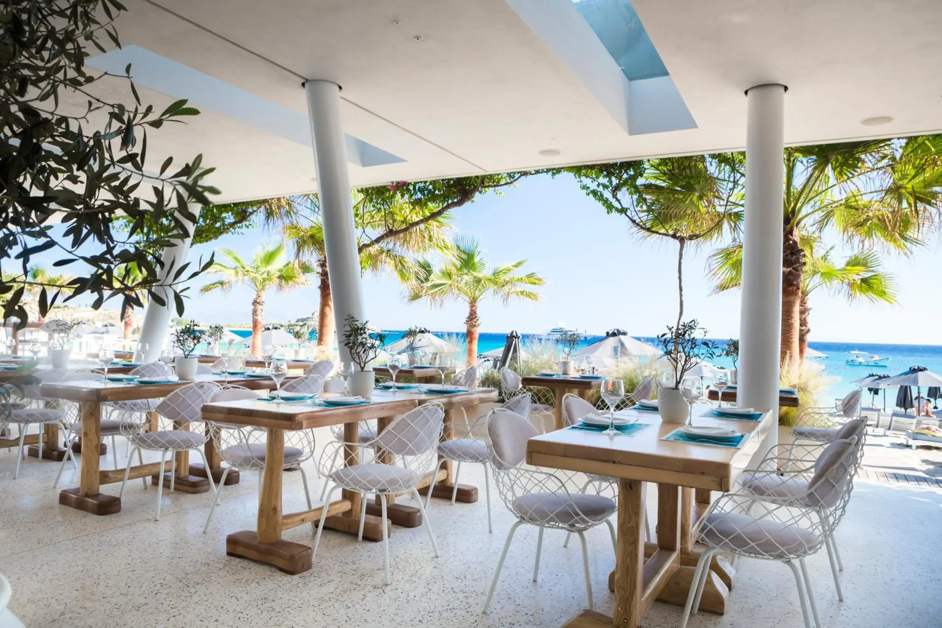 Restaurant/places to eat in Mykonos Dove Beachfront Hotel Restaurant/places to eat in Mykonos Dove Beachfront Hotel