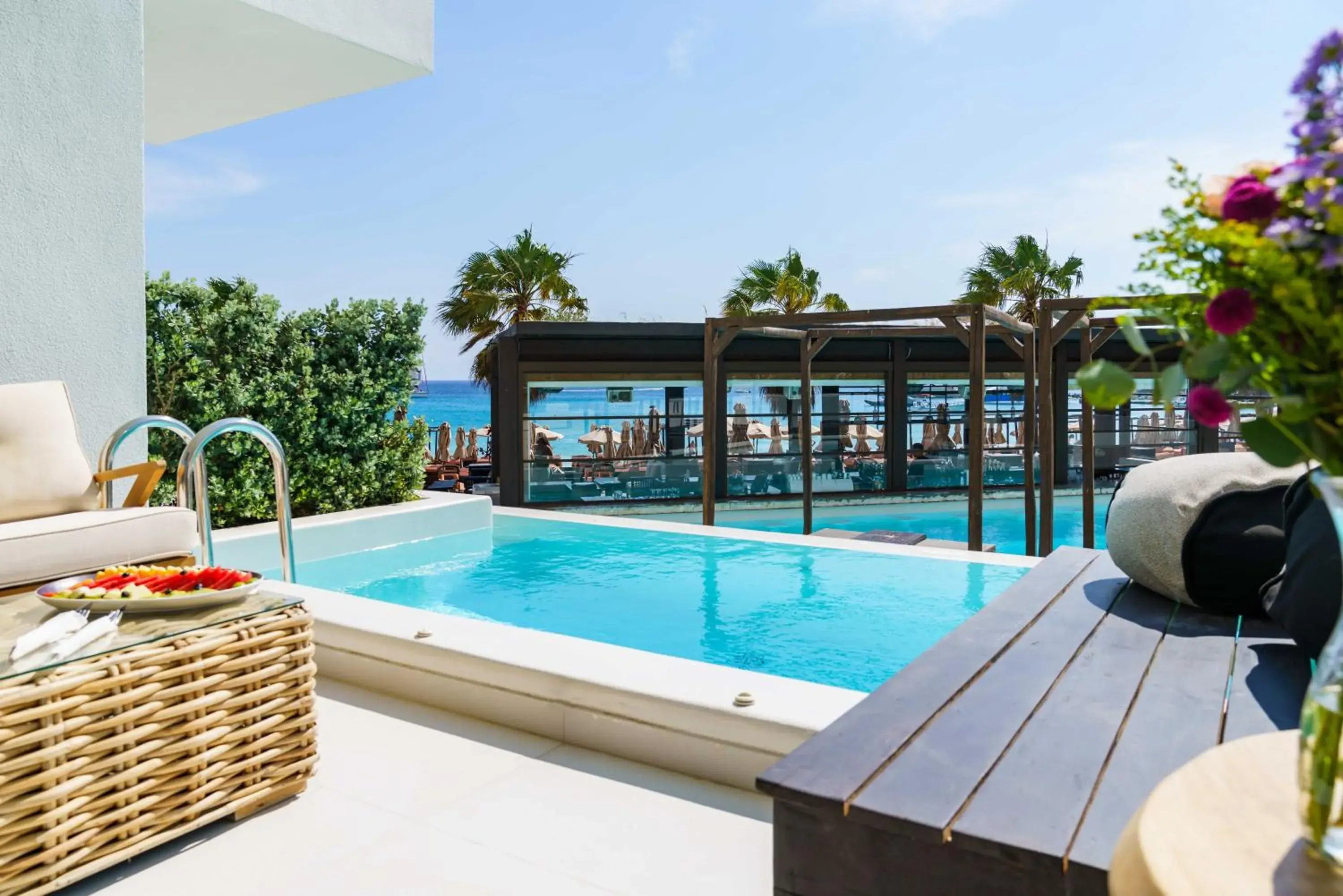 Pool view in Mykonos Dove Beachfront Hotel Pool view in Mykonos Dove Beachfront Hotel