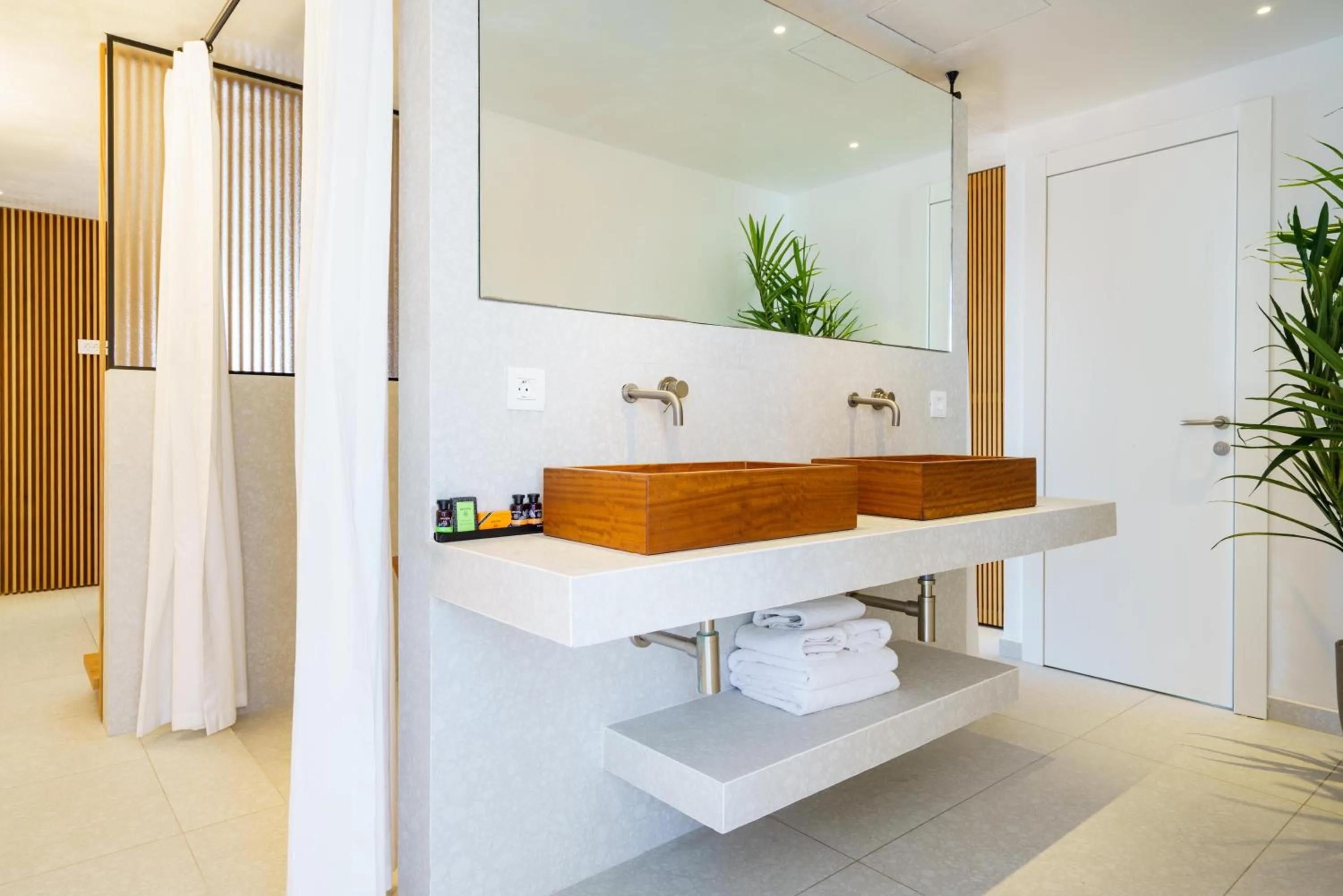 Bathroom in Mykonos Dove Beachfront Hotel