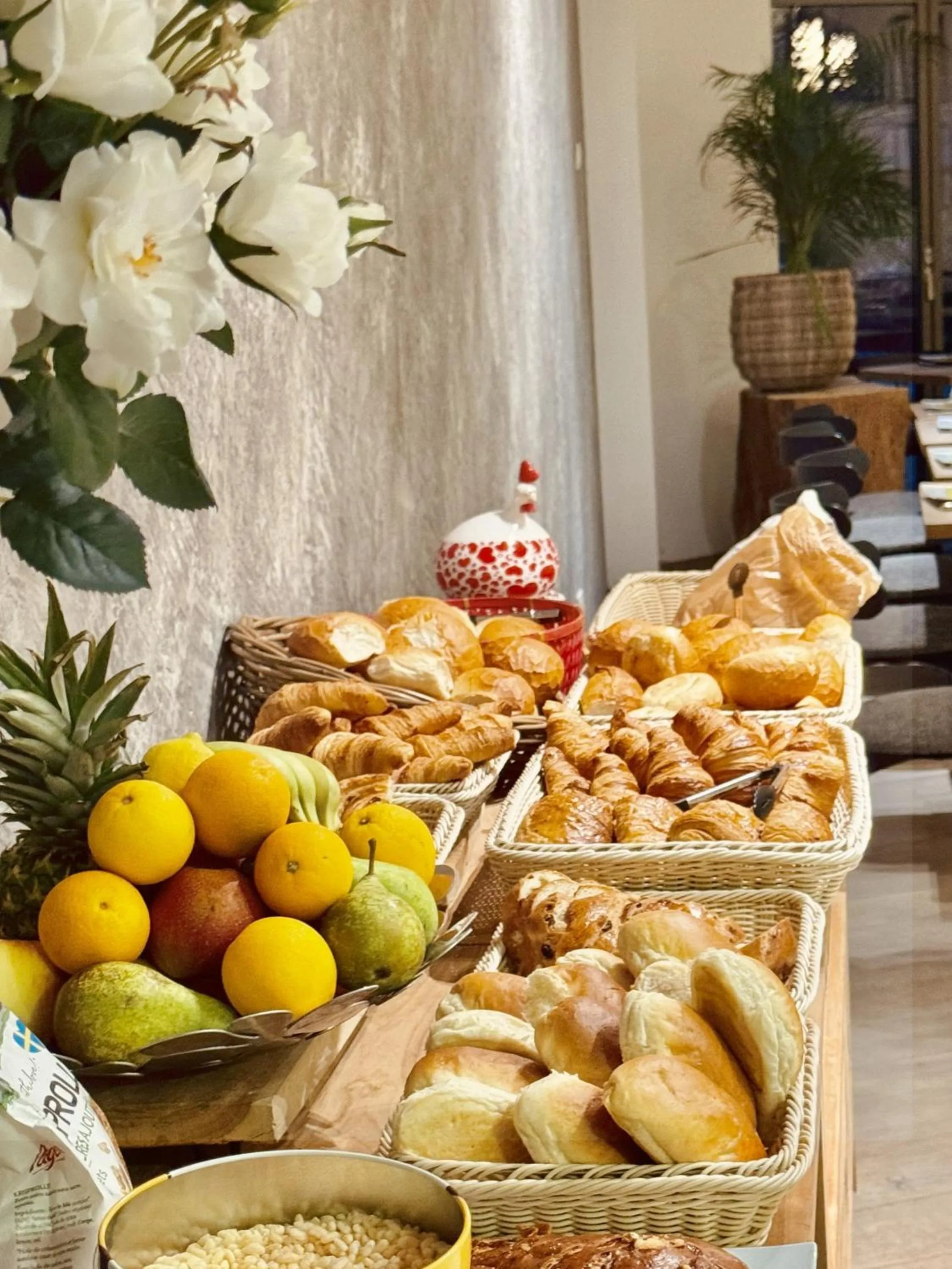 Breakfast in Hôtel WELLNESS EAU DE ROCHE Durbuy