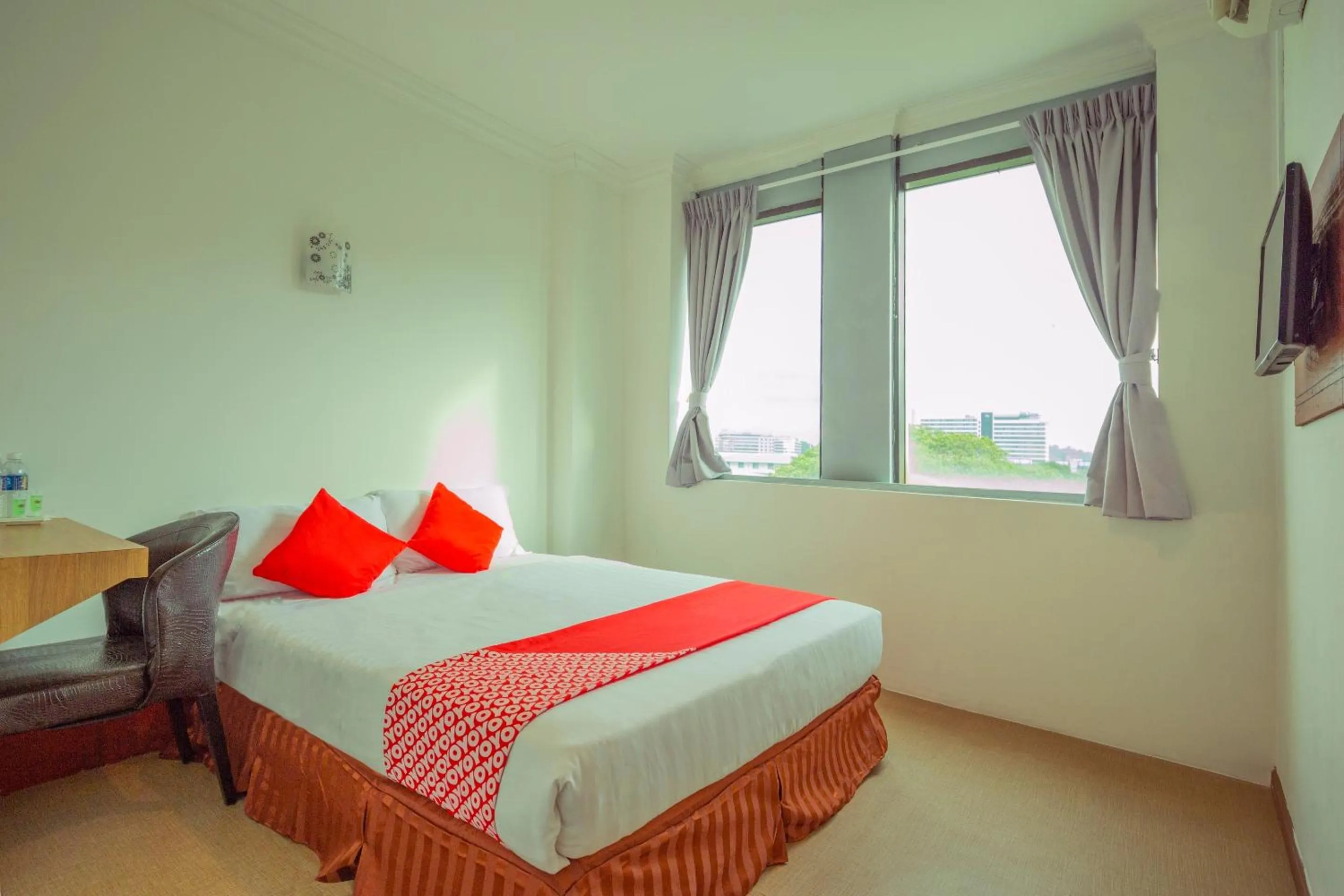 Bedroom, Bed in Hotel O Storytel