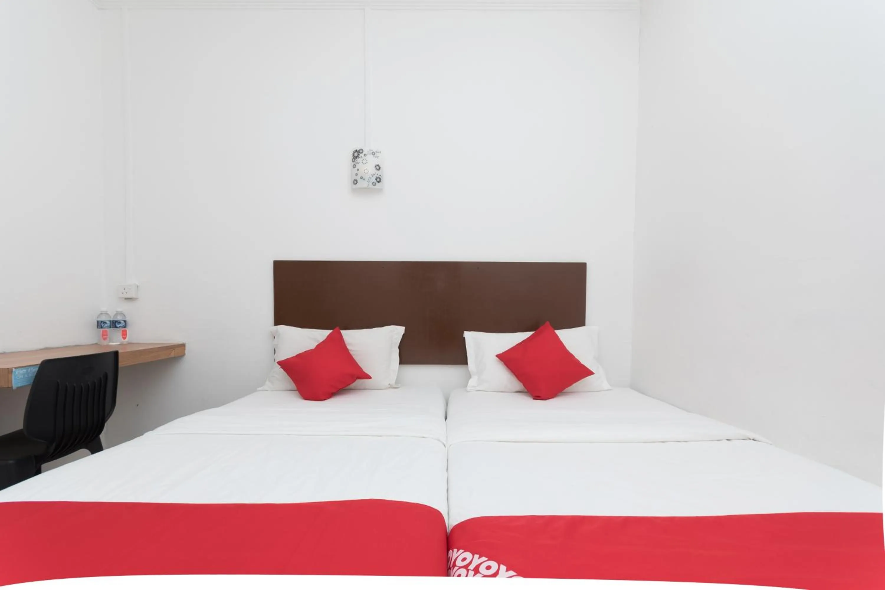 Bedroom, Bed in Hotel O Storytel