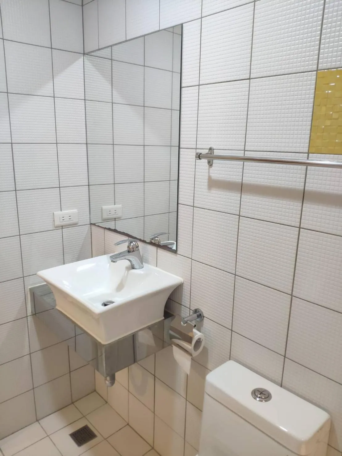 Shower in Hostel Jiizu