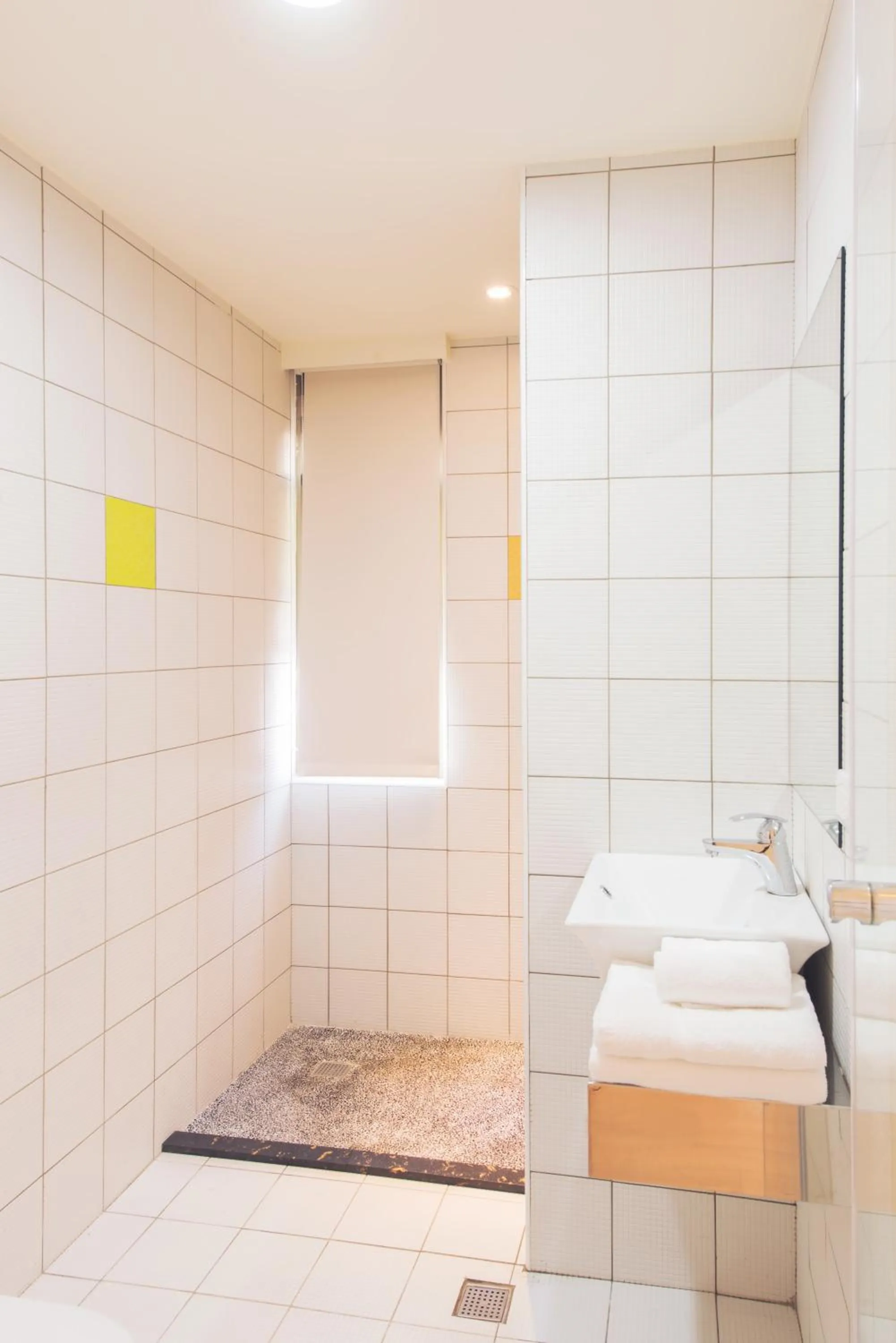 Shower in Hostel Jiizu