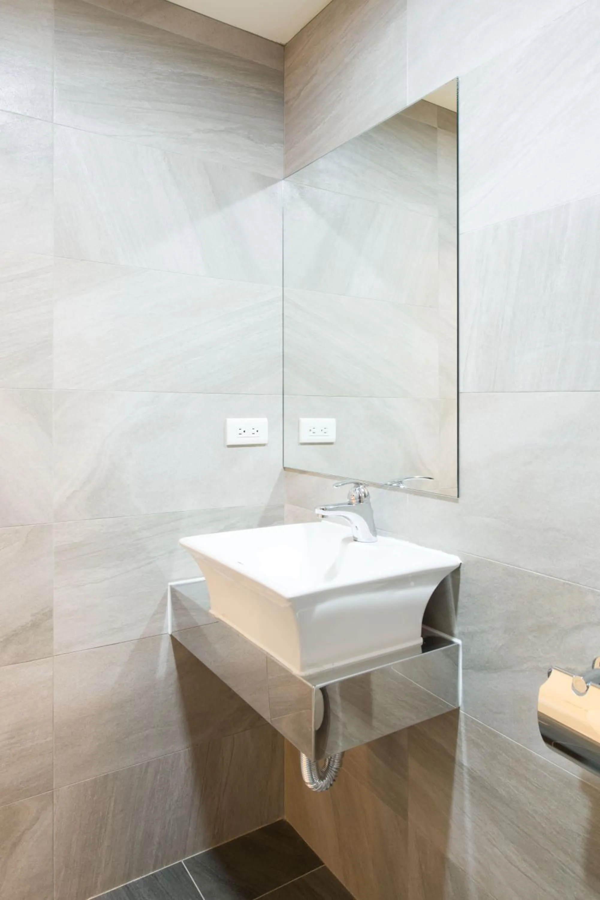 Shower in Hostel Jiizu