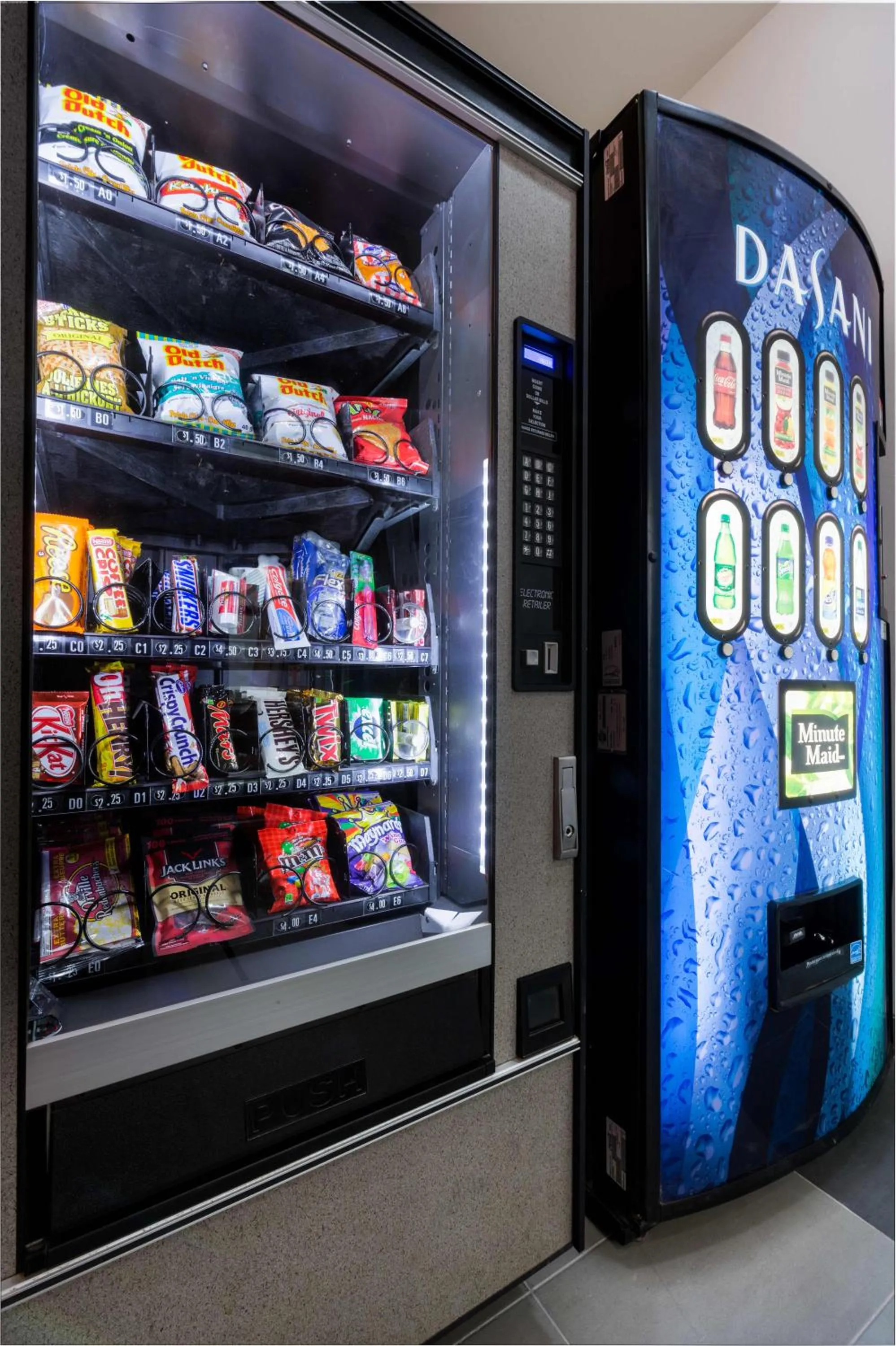 Area and facilities in Motel 6-Fort Nelson, BC