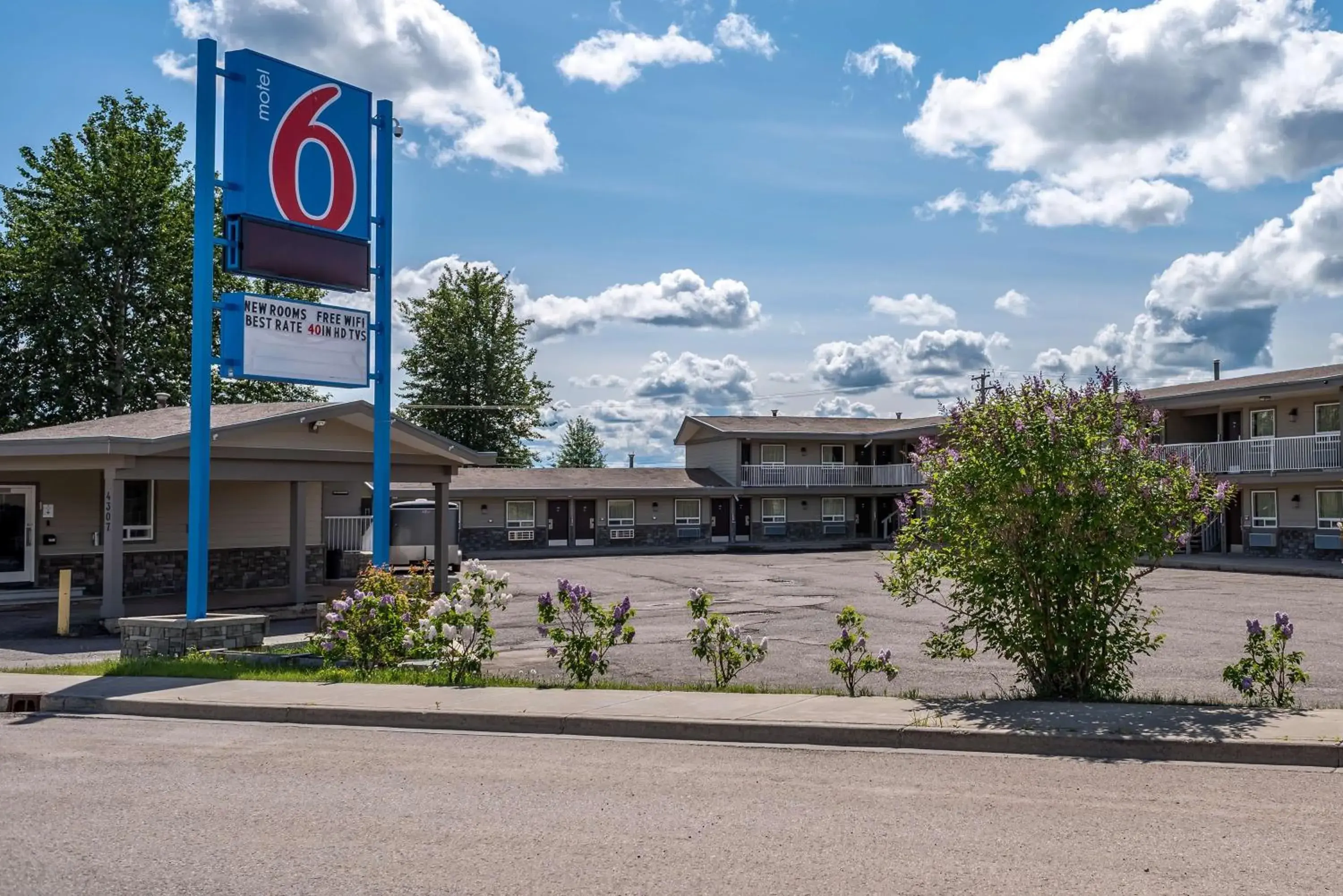 Property building in Motel 6-Fort Nelson, BC Property building in Motel 6-Fort Nelson, BC