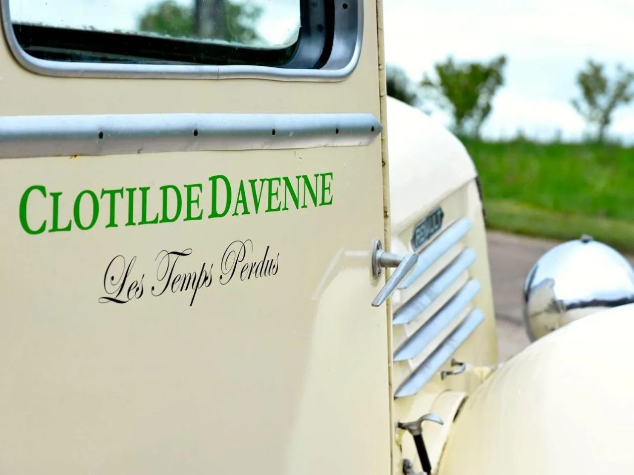 Other in Les Temps Perdus