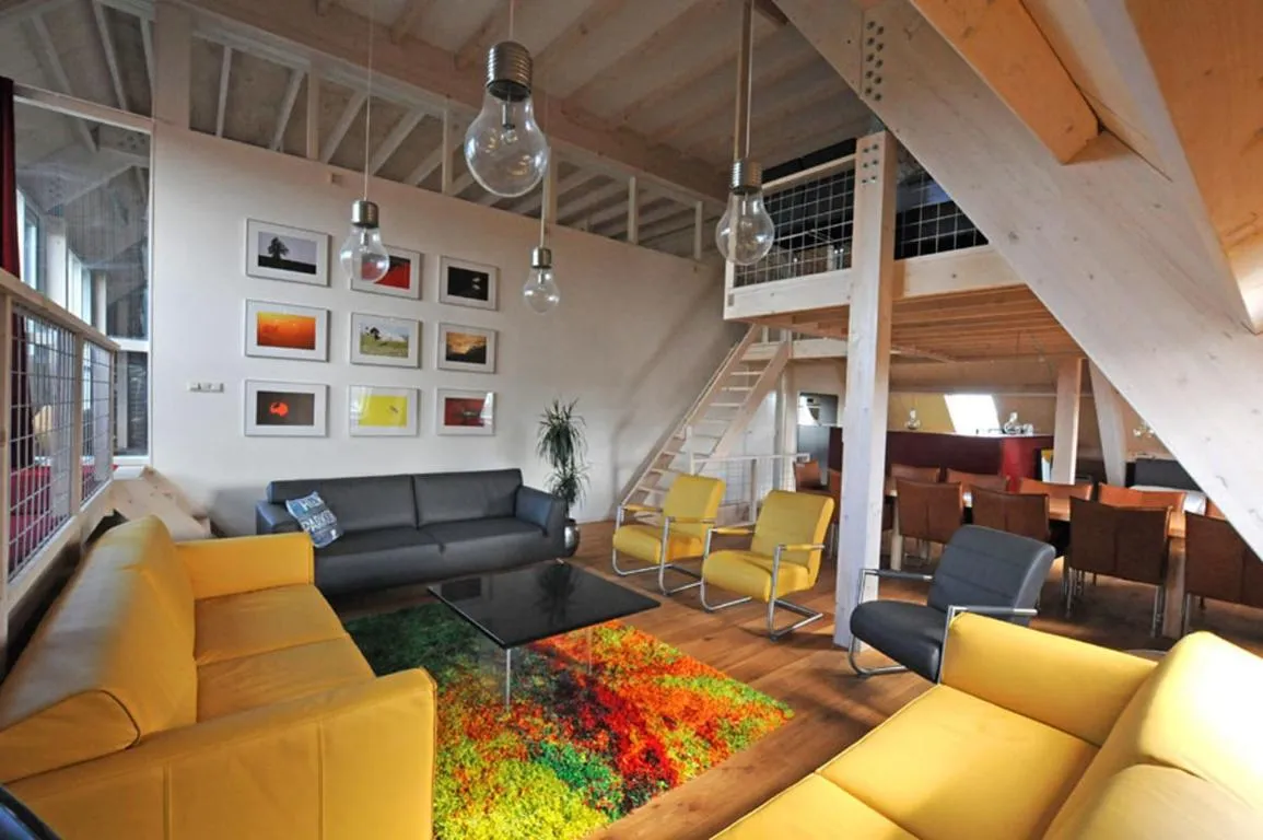 TV and multimedia in Gastopstal