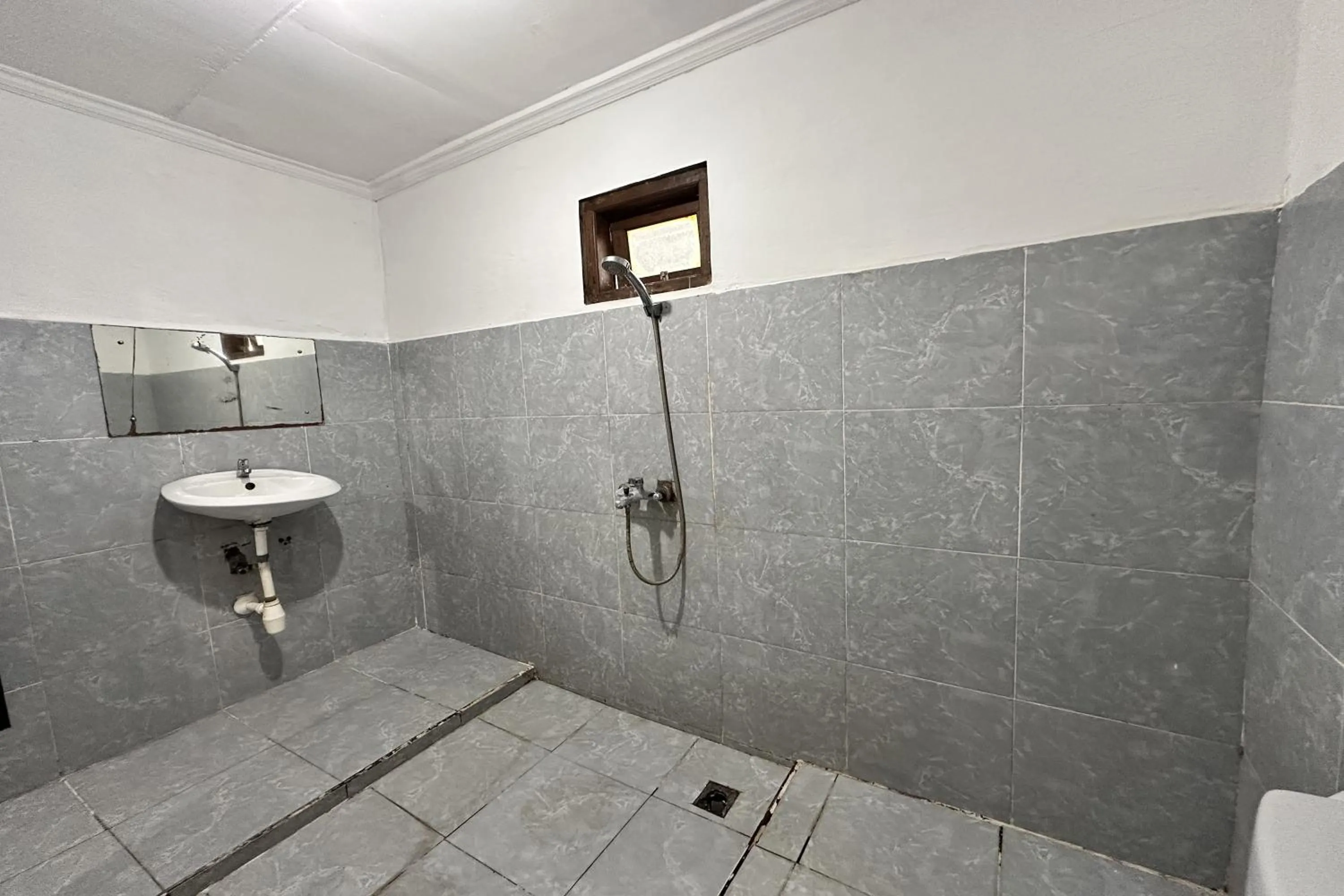 Shower in BB Homestay Two