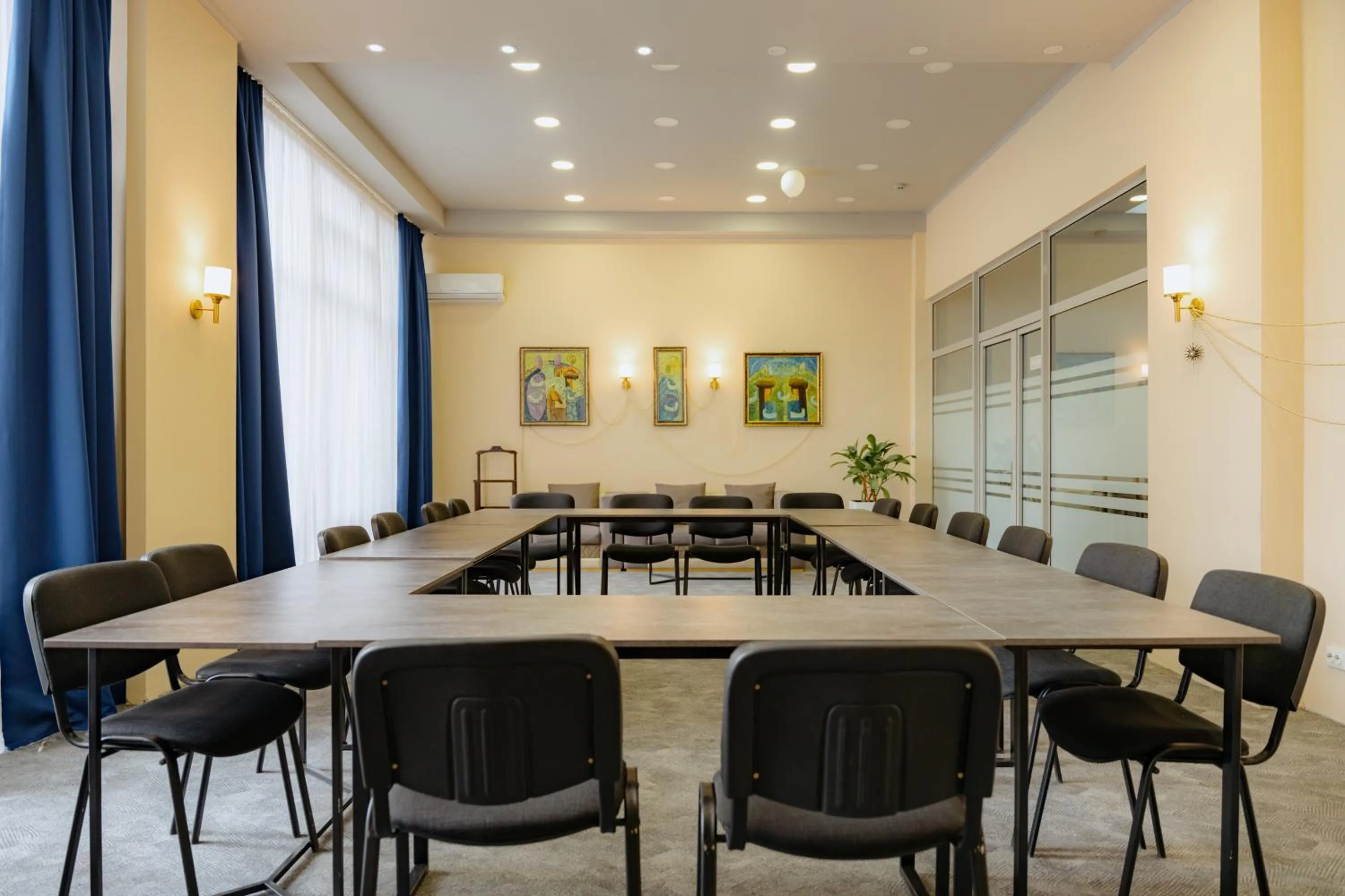 Bishkek Centrum Hotel