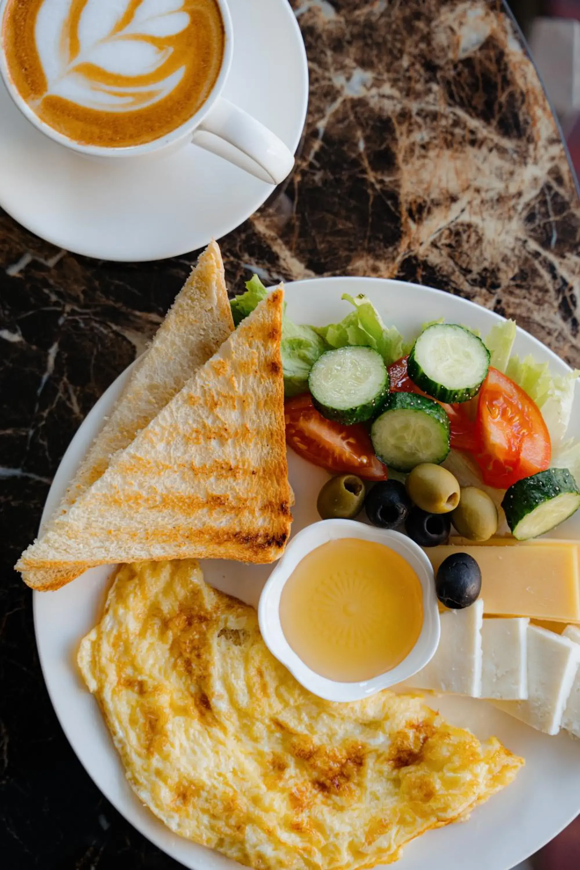 Restaurant/places to eat in Bishkek Centrum Hotel Restaurant/places to eat in Bishkek Centrum Hotel