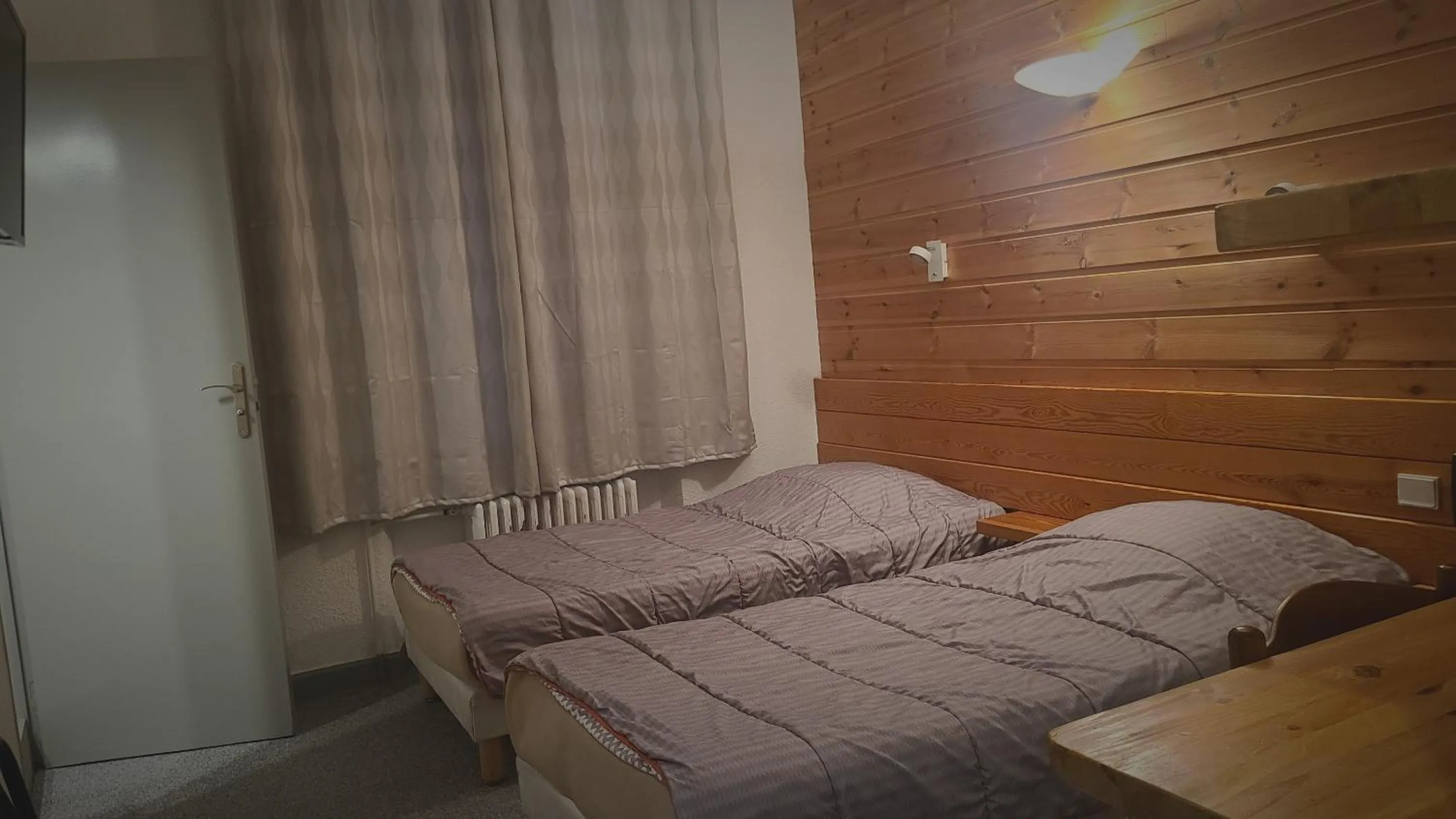 Bedroom, Bed in Hotel Glaizette