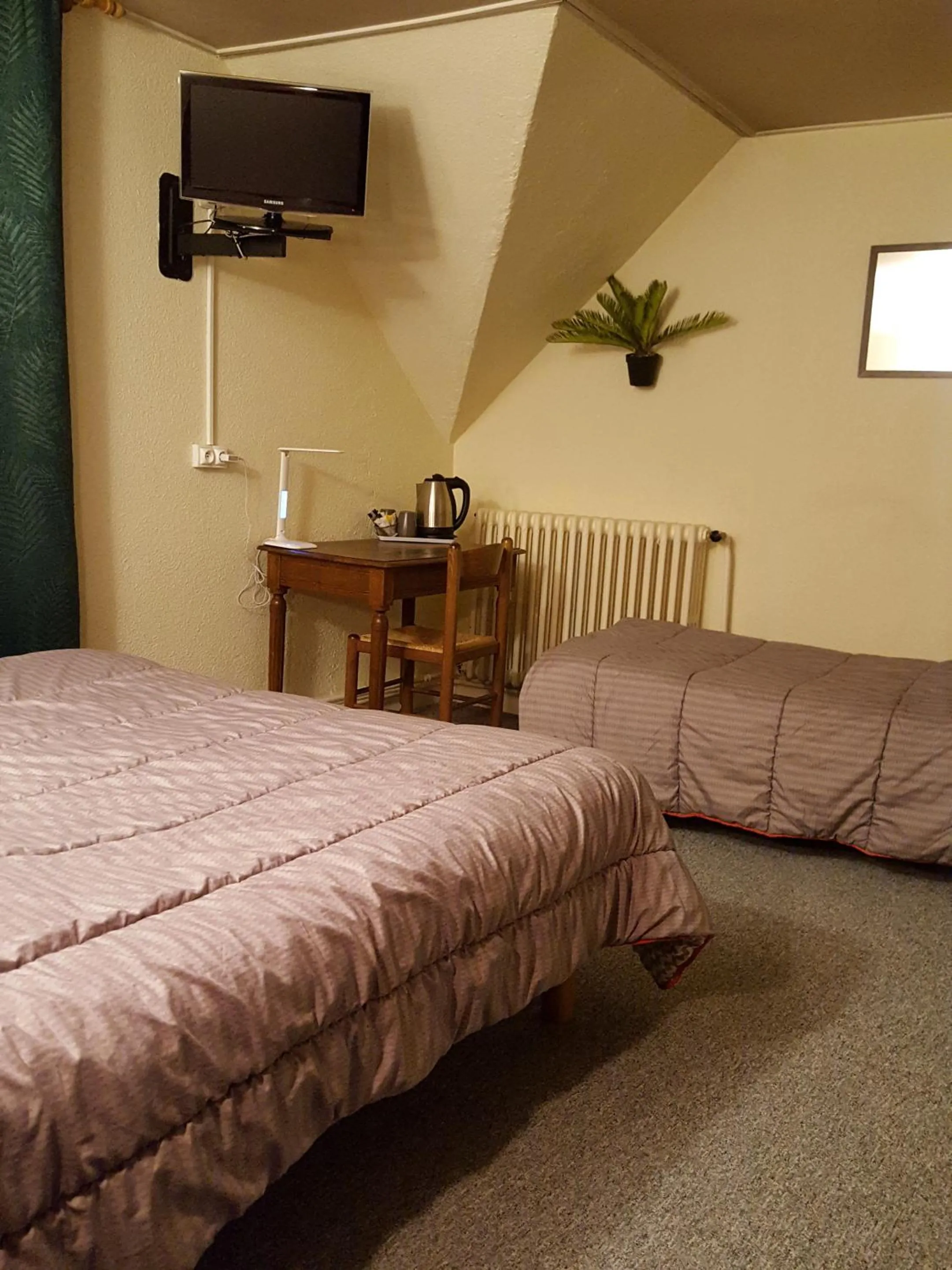 Bedroom, Bed in Hotel Glaizette
