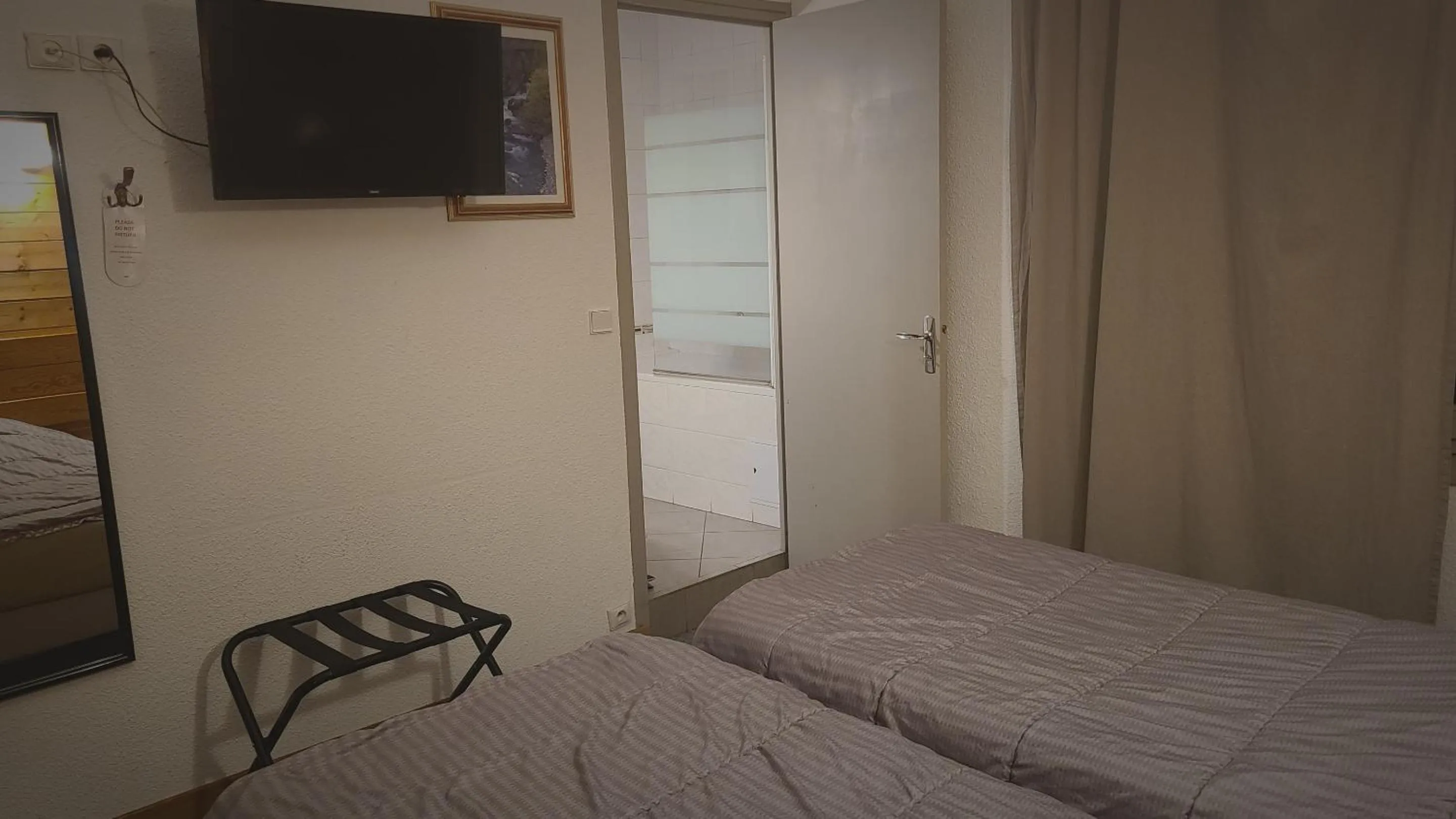 Bedroom, Bed in Hotel Glaizette
