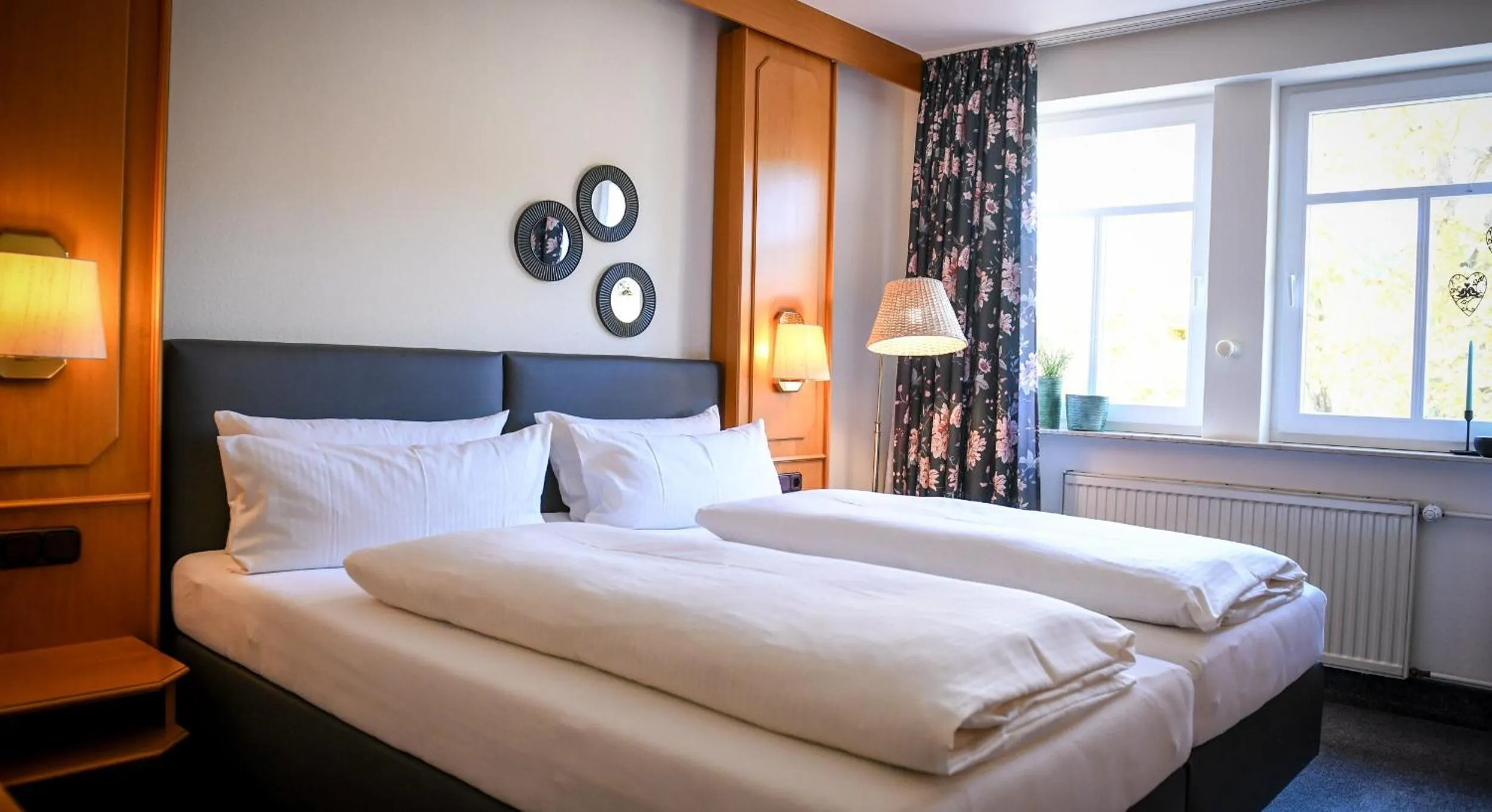 Bed in Hotel Mainblick Garni