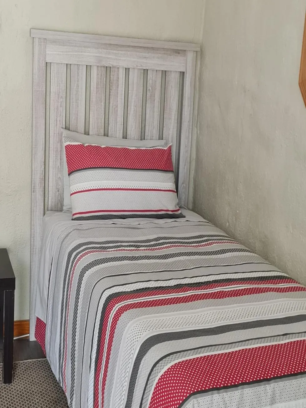 Bedroom, Bed in Skietberg Lodge