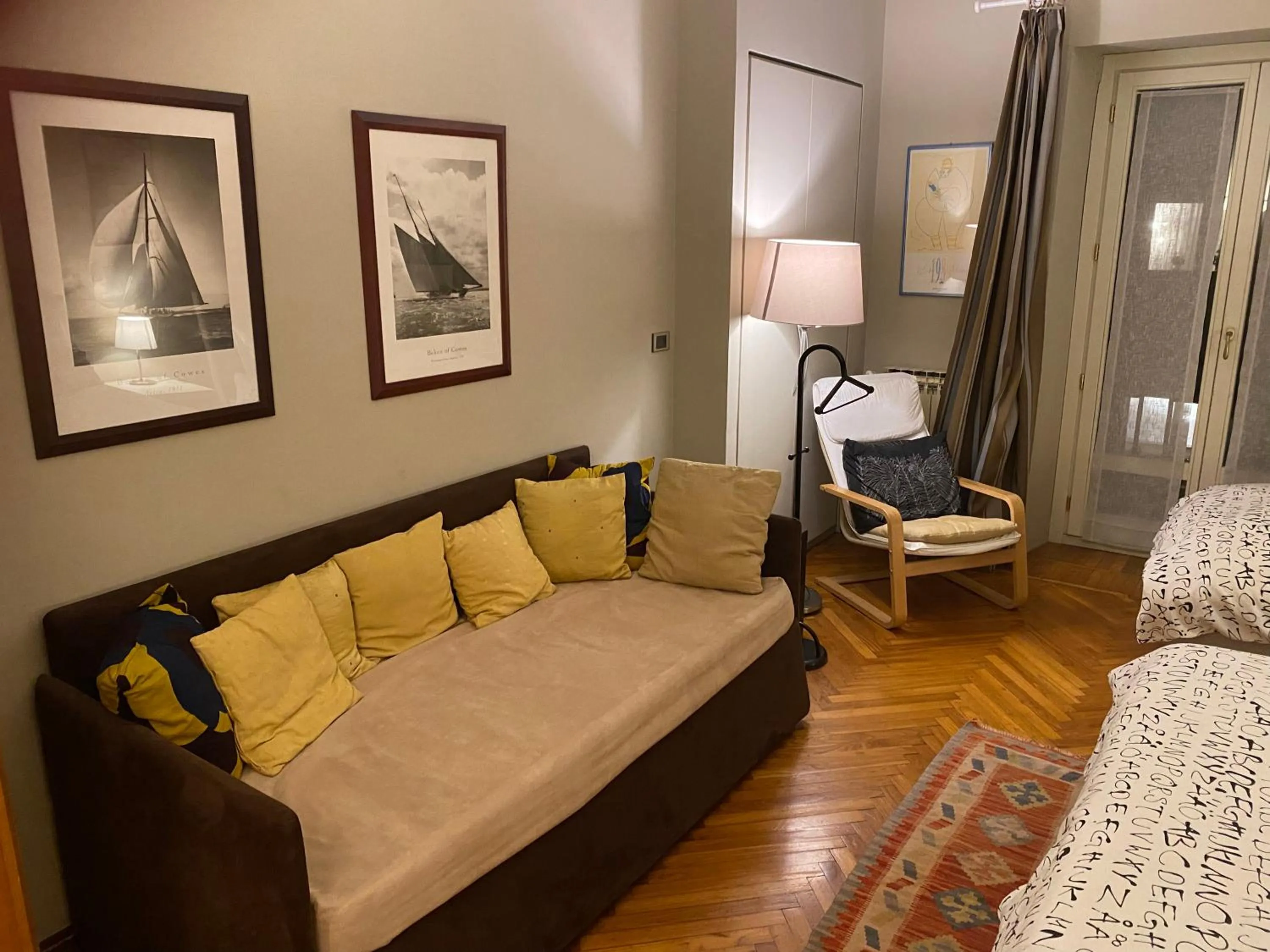 Photo of the whole room, Bed in Casa Crema - Stazione Porta Susa - Torino centro