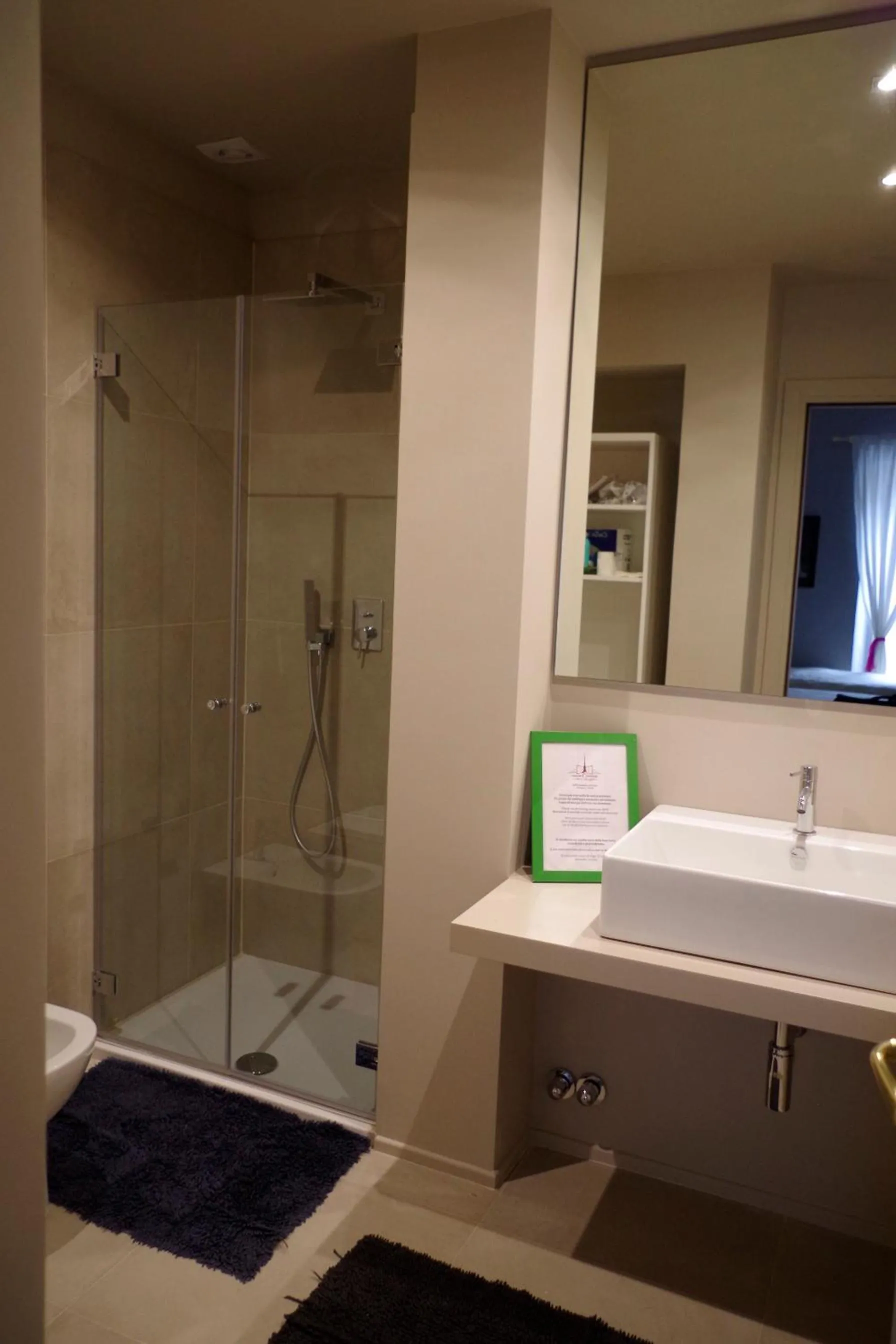 Family Room with Private Bathroom - single occupancy in Casa Crema - Stazione Porta Susa - Torino centro