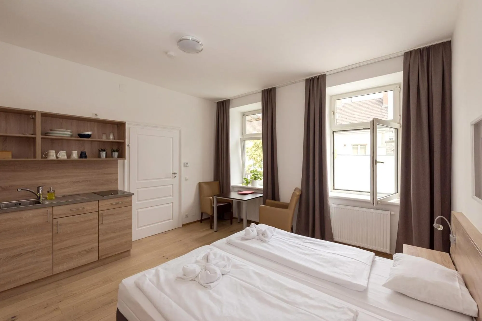 Photo of the whole room, Bed in Metro Apartments Vienna
