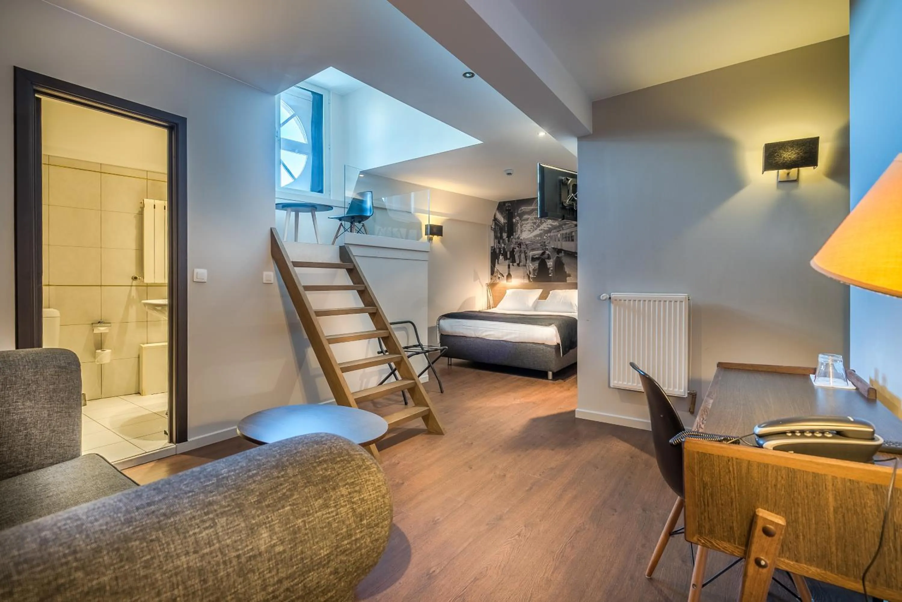 Photo of the whole room, Bed in Résidence-Hotel Le Quinze Grand Place Brussels