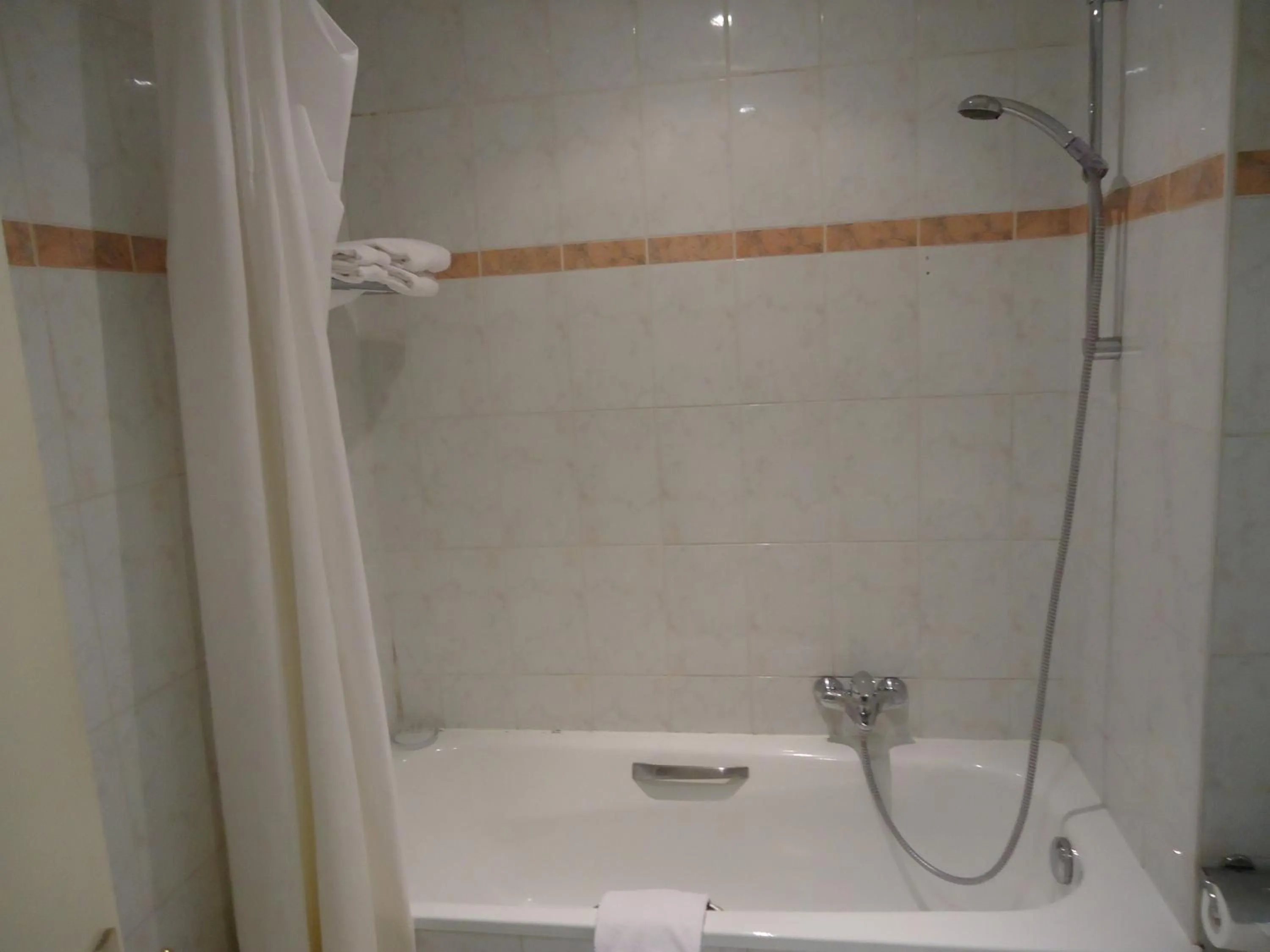 Bathroom in Résidence-Hotel Le Quinze Grand Place Brussels