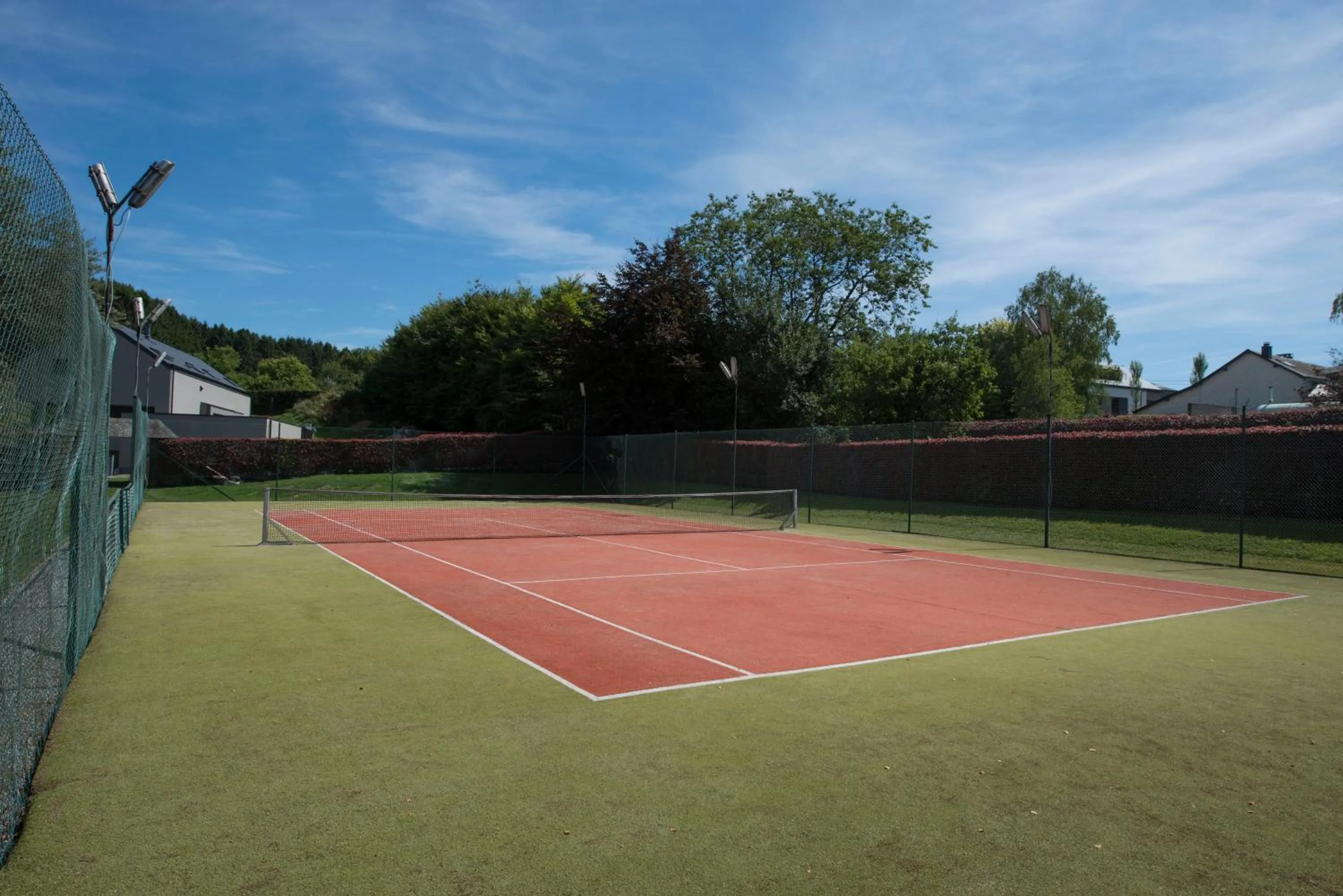 Tennis court in Hotel des Ardennes