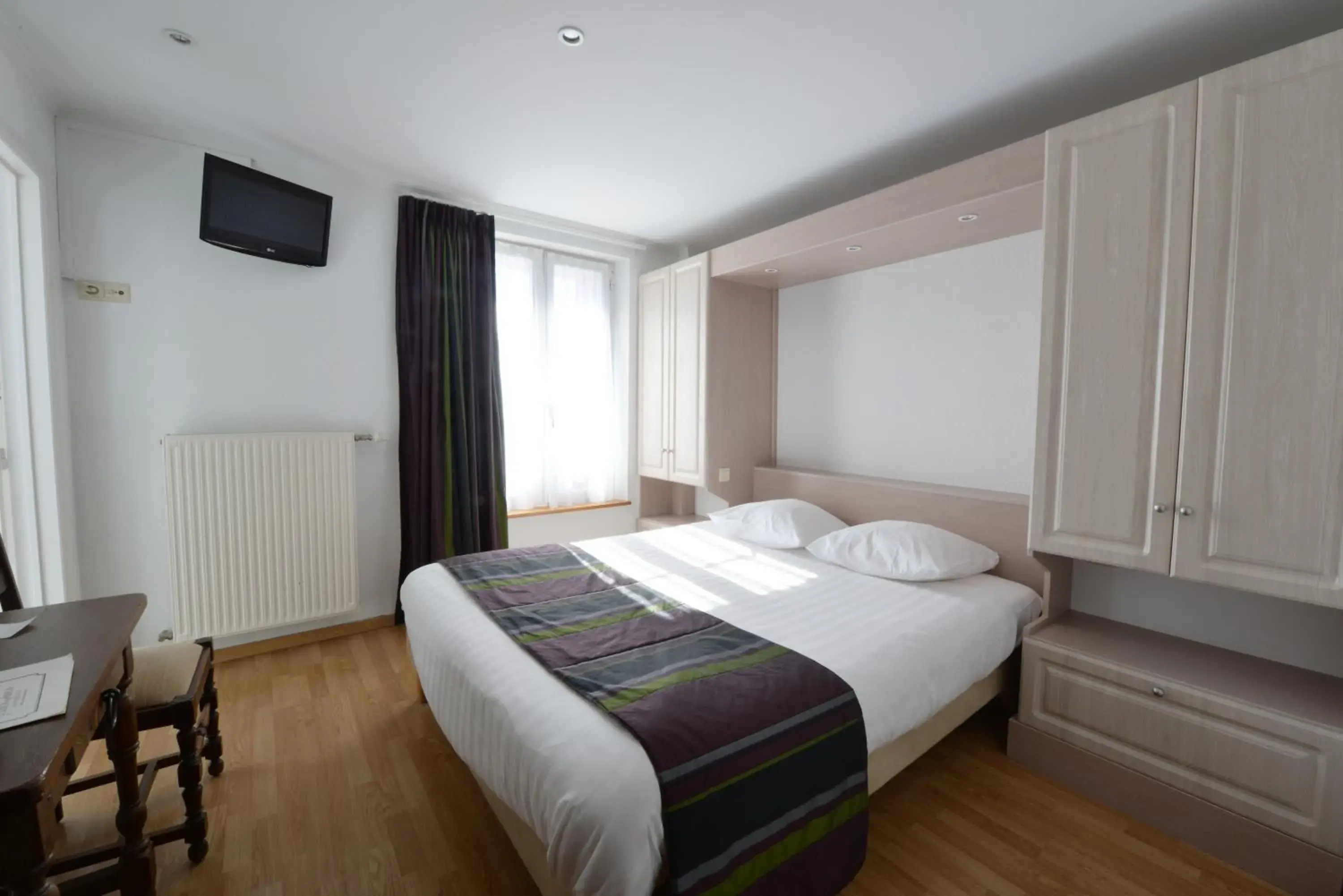 Standard Double Room in Hotel des Ardennes Standard Double Room in Hotel des Ardennes