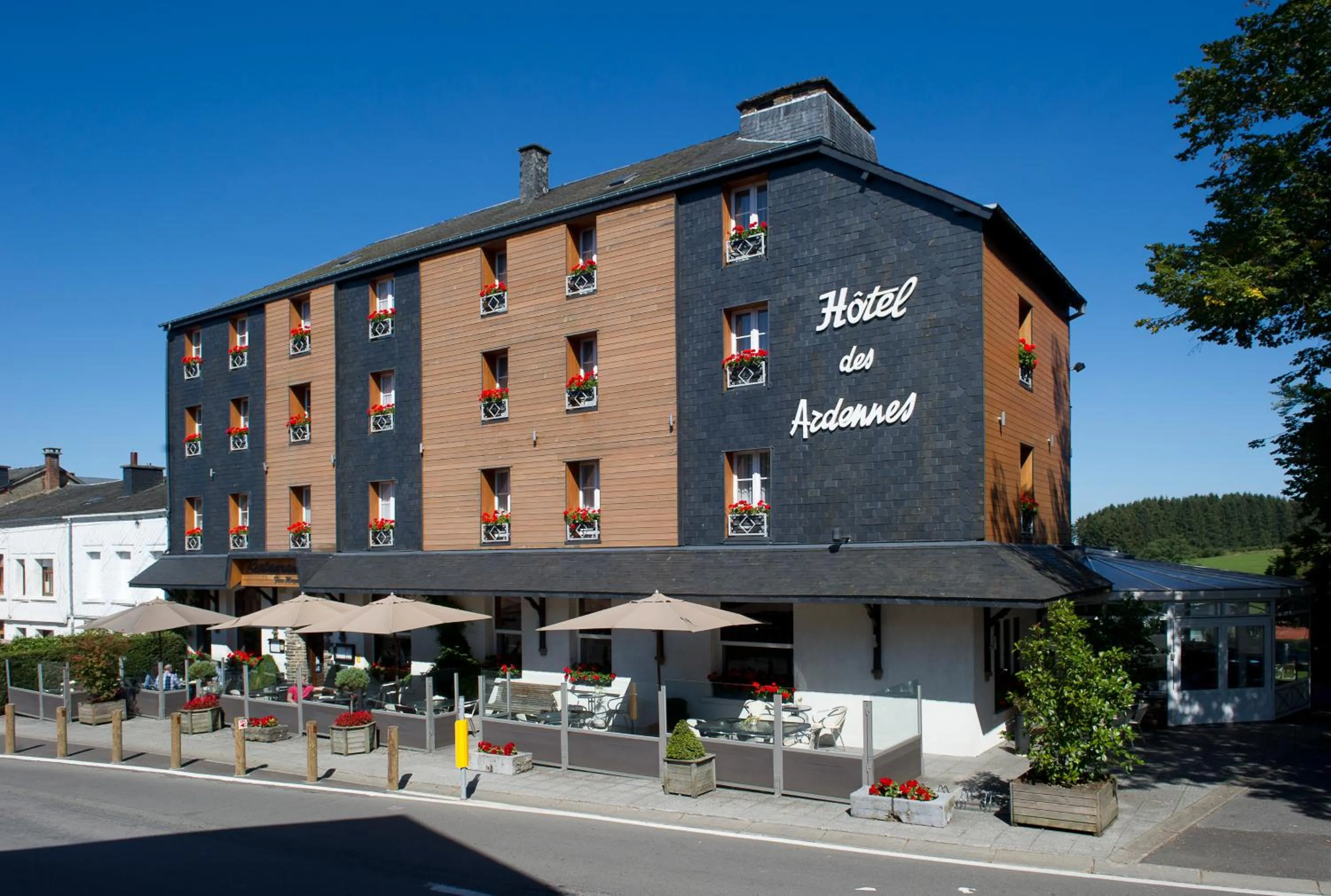 Facade/entrance in Hotel des Ardennes