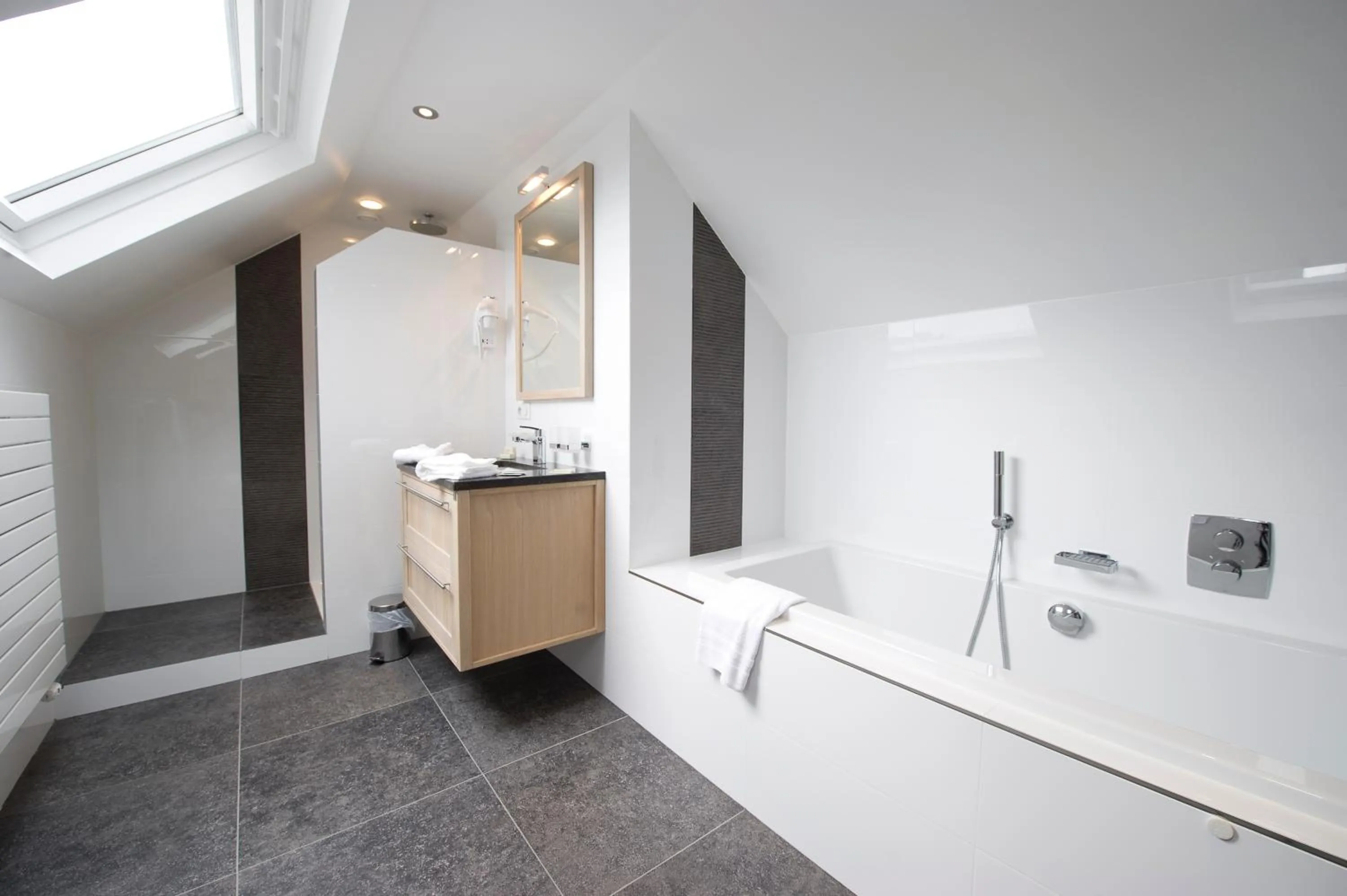 Bathroom in Hotel des Ardennes