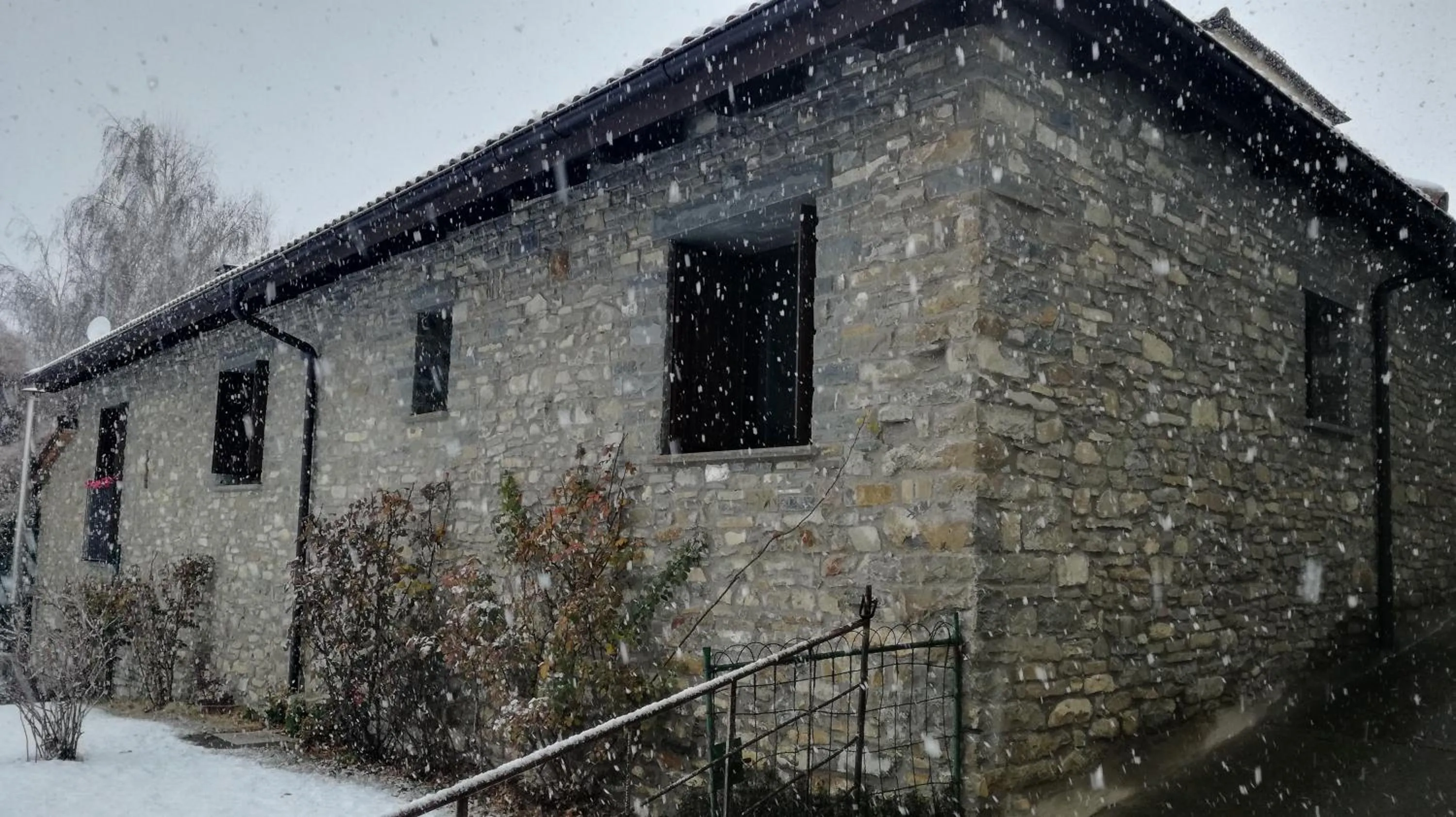 Property building in O Zierzo