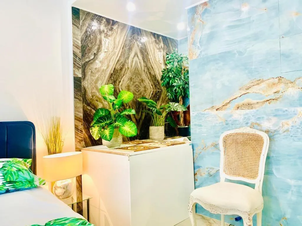 Endless Stunning Mediterranean Sea Views Promenade Des Anglais