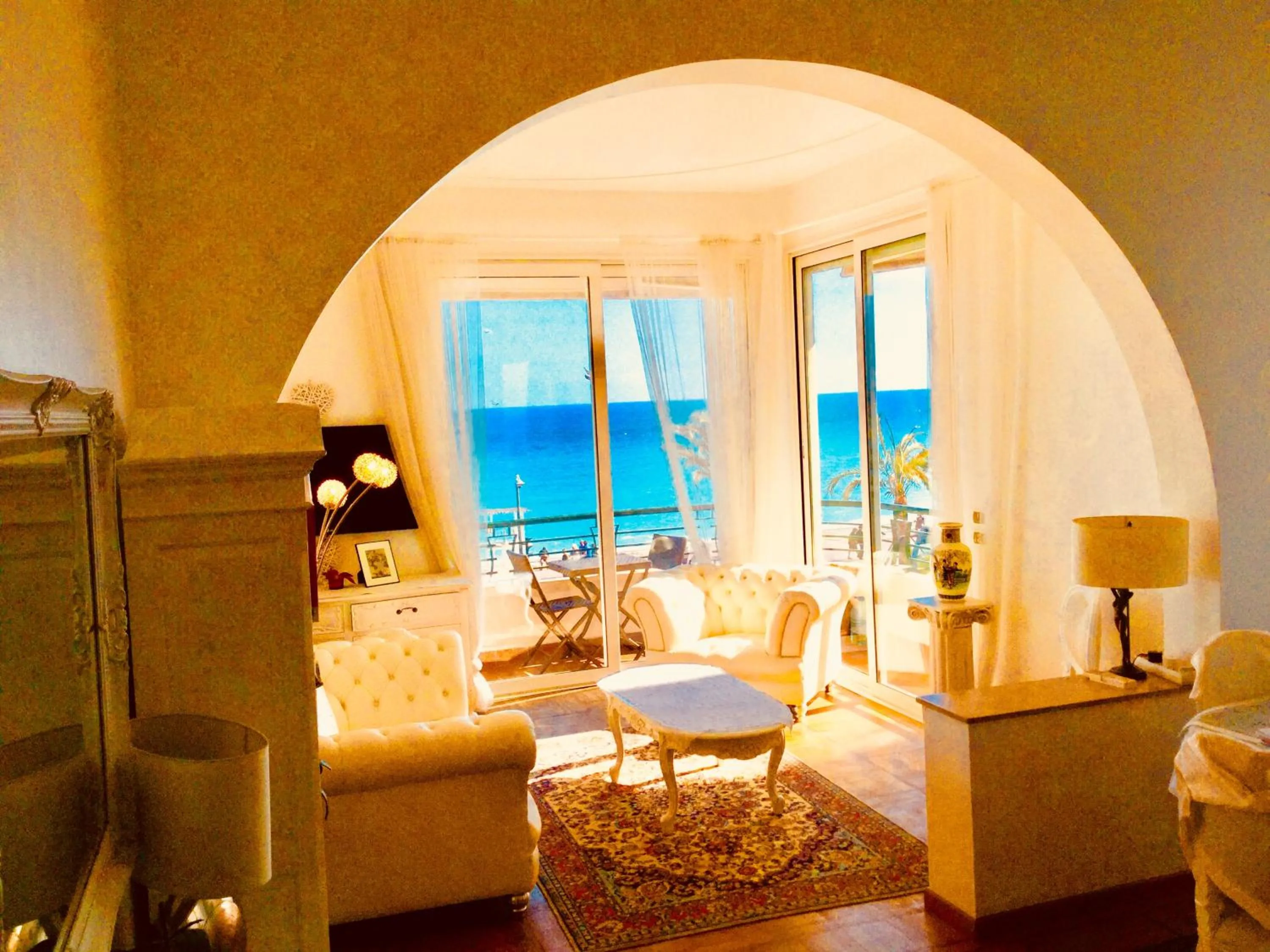 Bed in Endless Stunning Mediterranean Sea Views Promenade Des Anglais