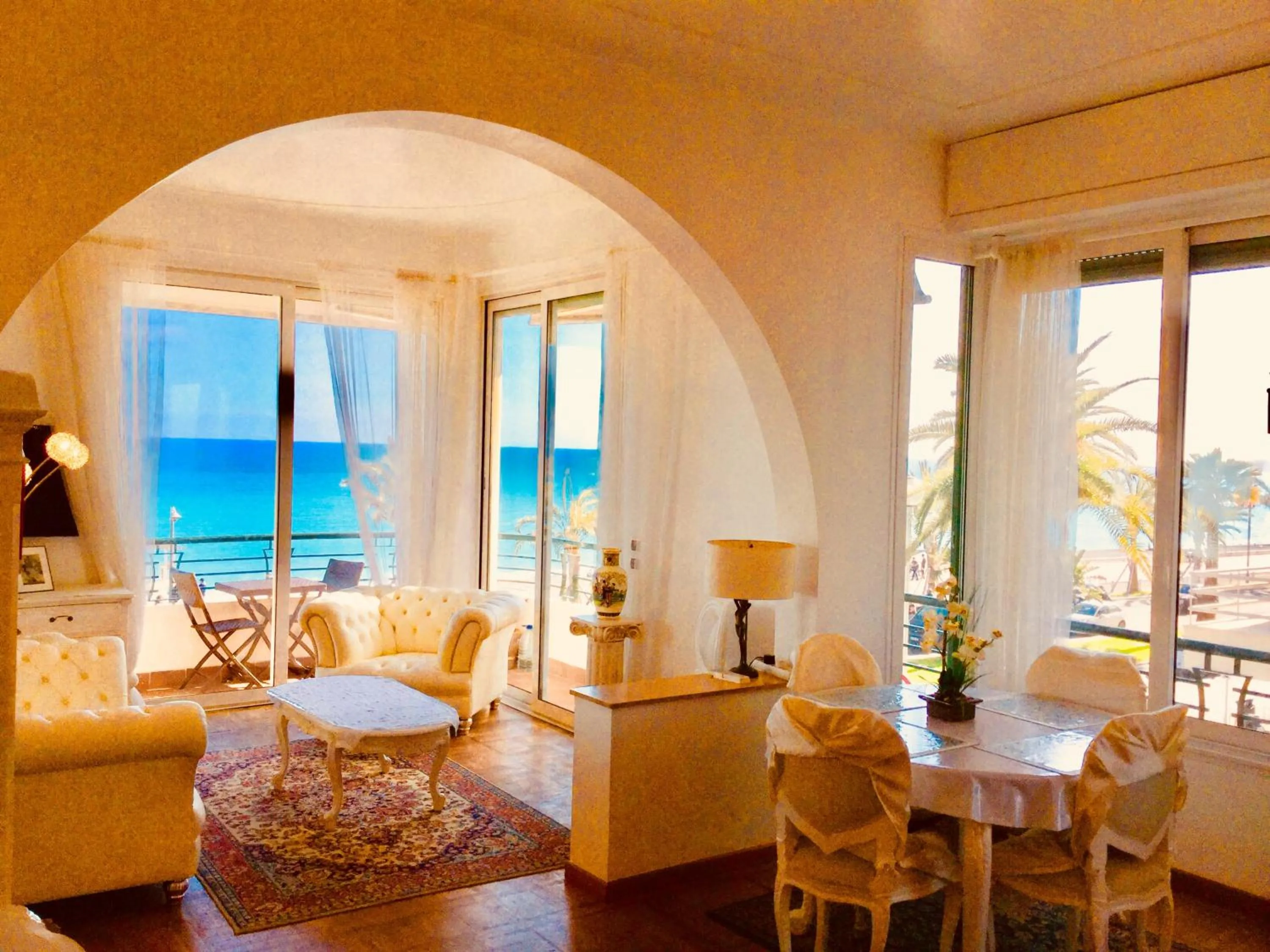 Endless Stunning Mediterranean Sea Views Promenade Des Anglais
