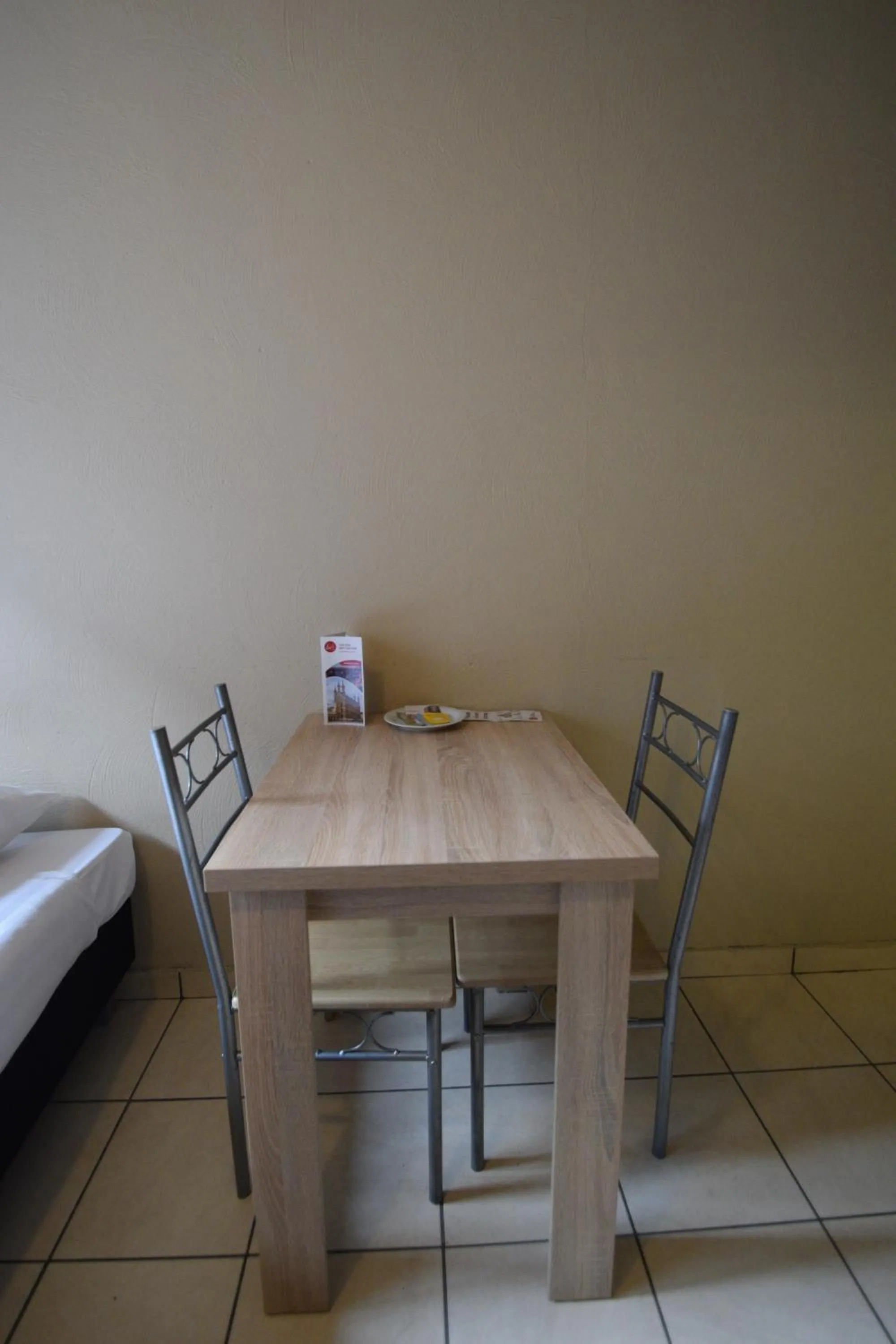Dining area in Condo Gardens Leuven
