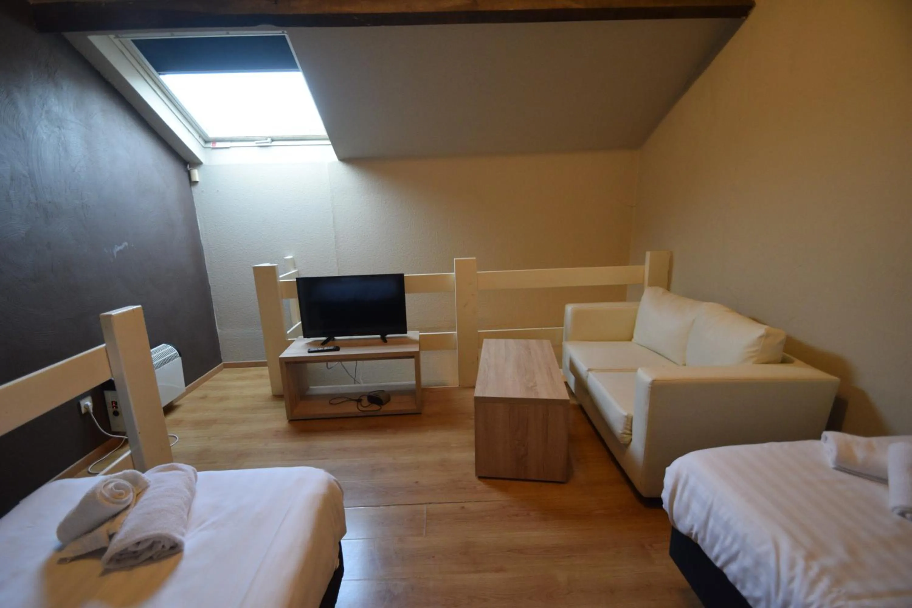 Bed in Condo Gardens Leuven