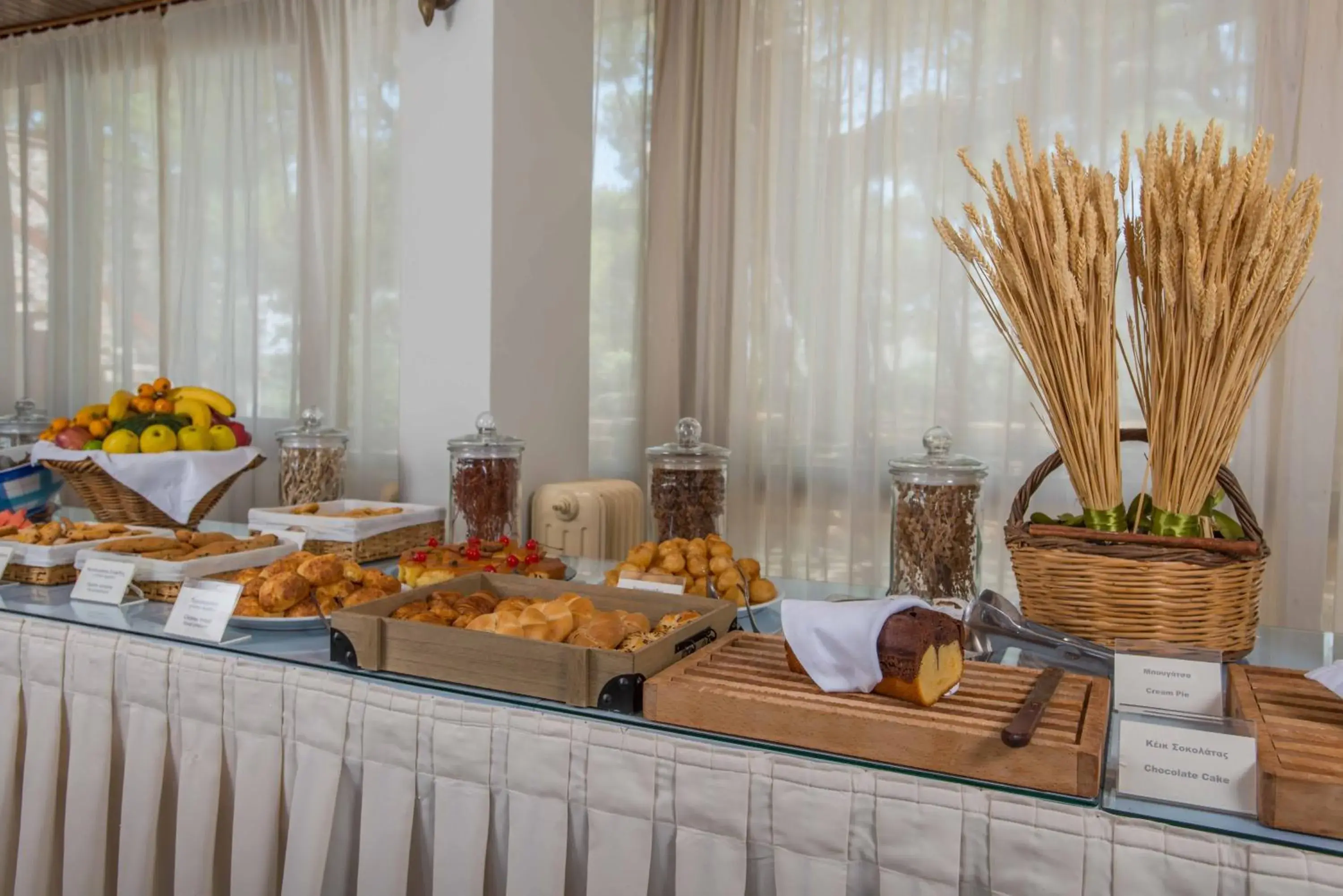 Restaurant/places to eat in Delfinia Hotel & Bungalows Restaurant/places to eat in Delfinia Hotel & Bungalows