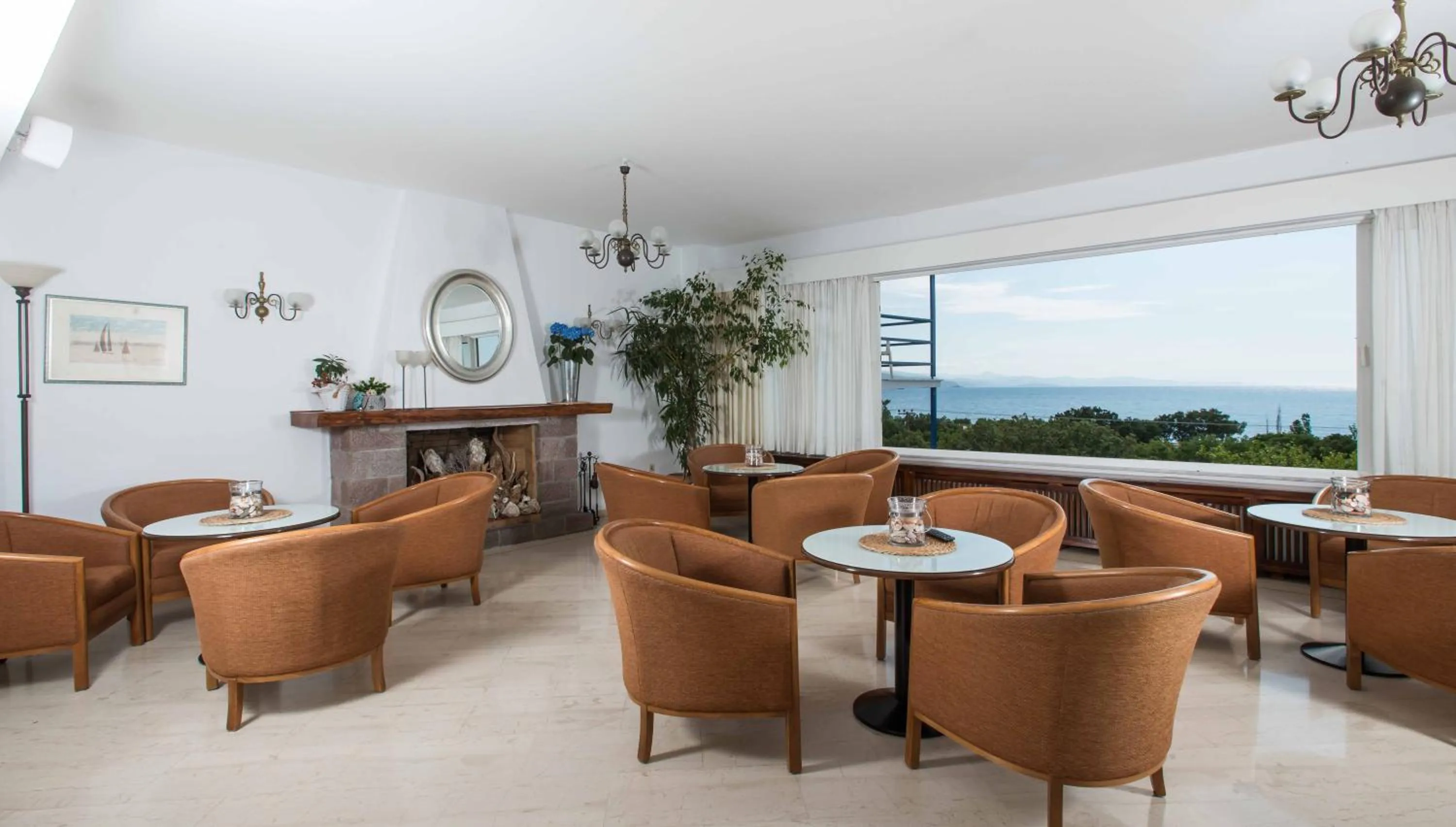 Lobby or reception in Delfinia Hotel & Bungalows