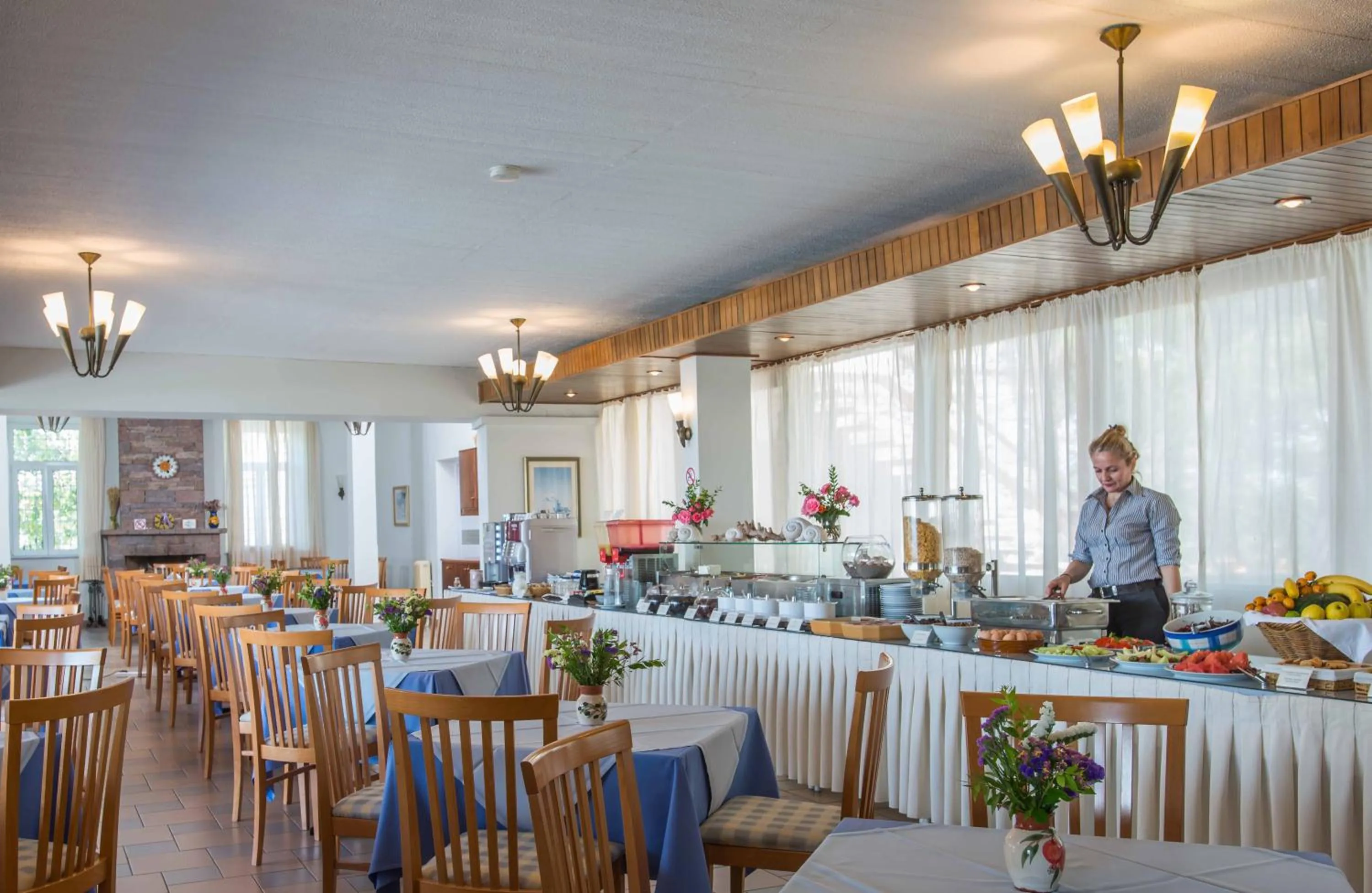 Buffet breakfast in Delfinia Hotel & Bungalows