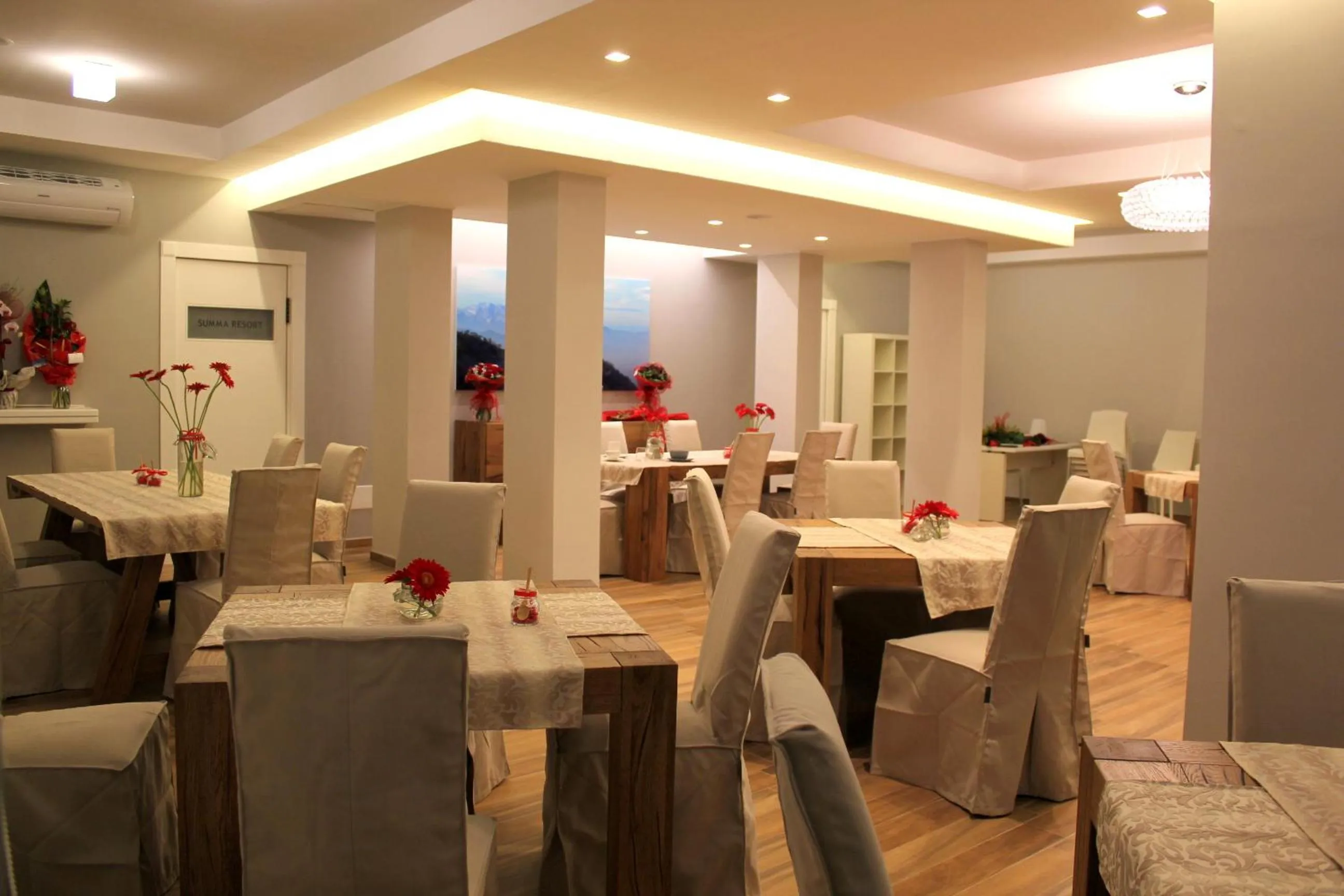 Lounge or bar in Summa Resort