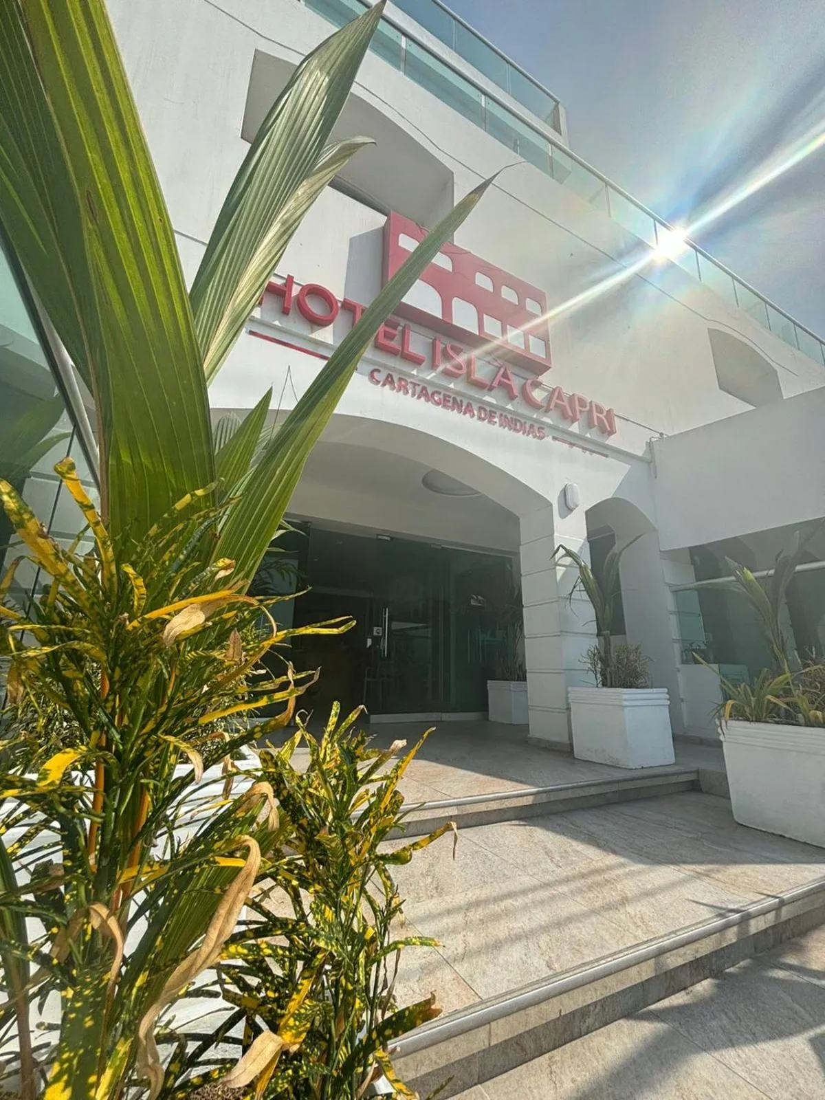 Property building in Hotel Isla Capri