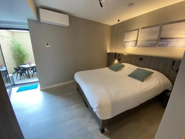 Bed in Hotel Princess