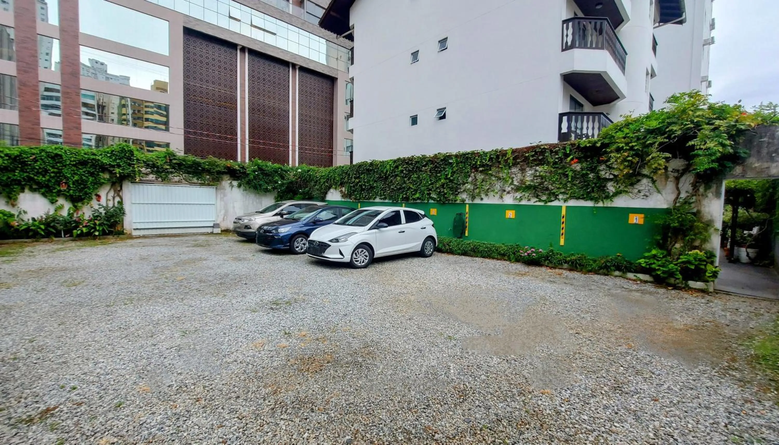Parking in Villa Germânia