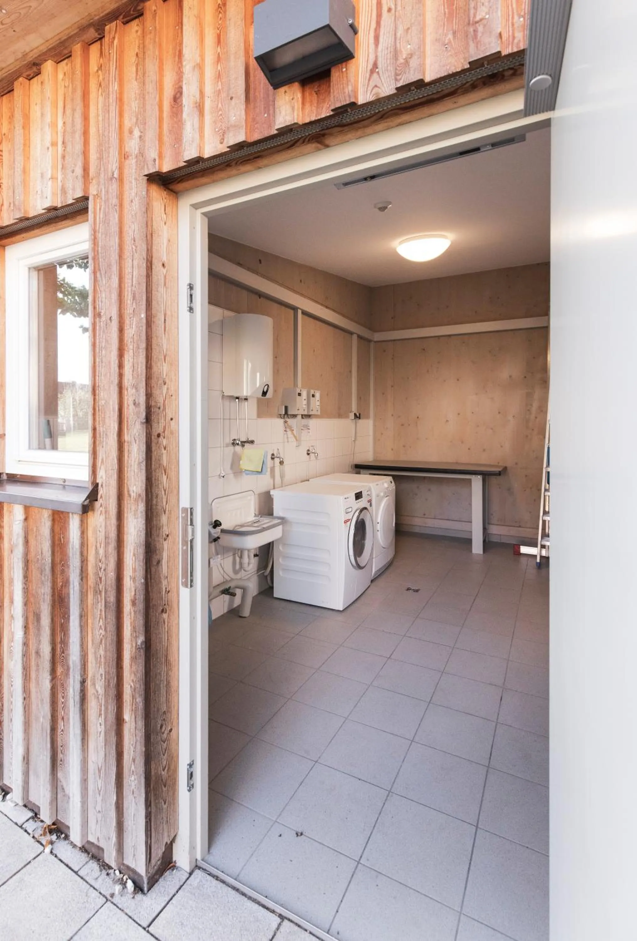 washing machine in Jugendherberge Dinkelsbühl - Youth Hostel