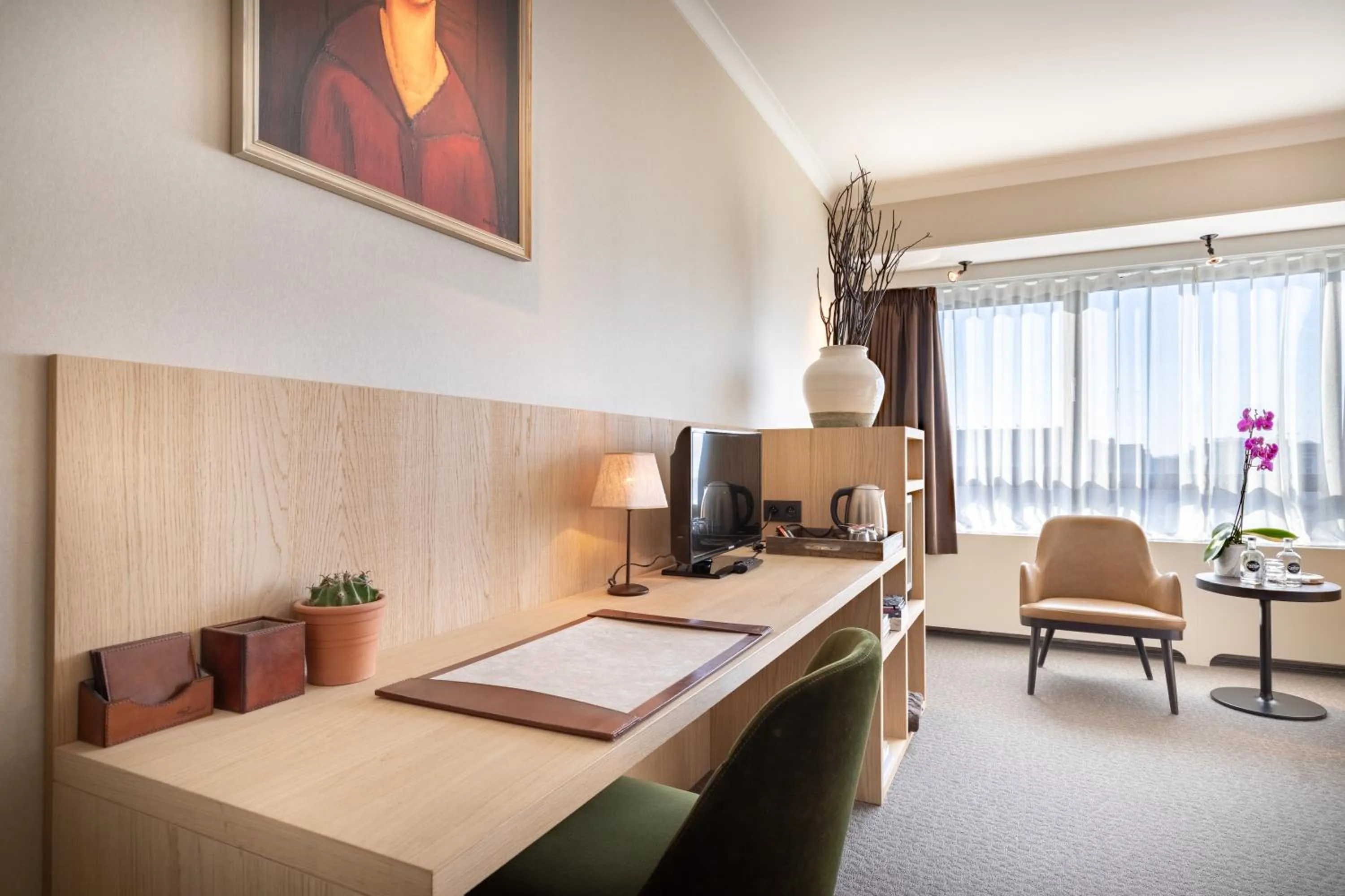 Photo of the whole room in Hotel Carlton