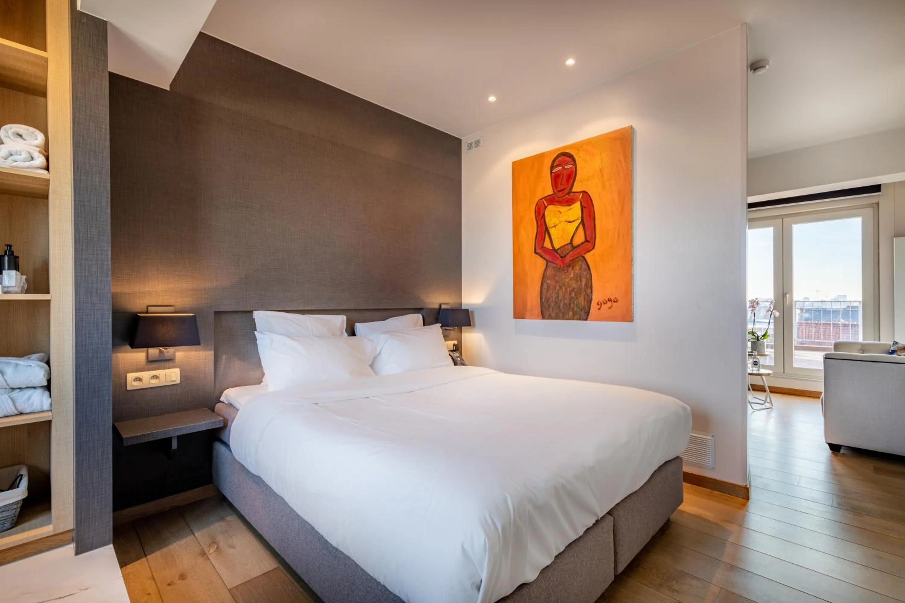 Photo of the whole room, Bed in Hotel Carlton